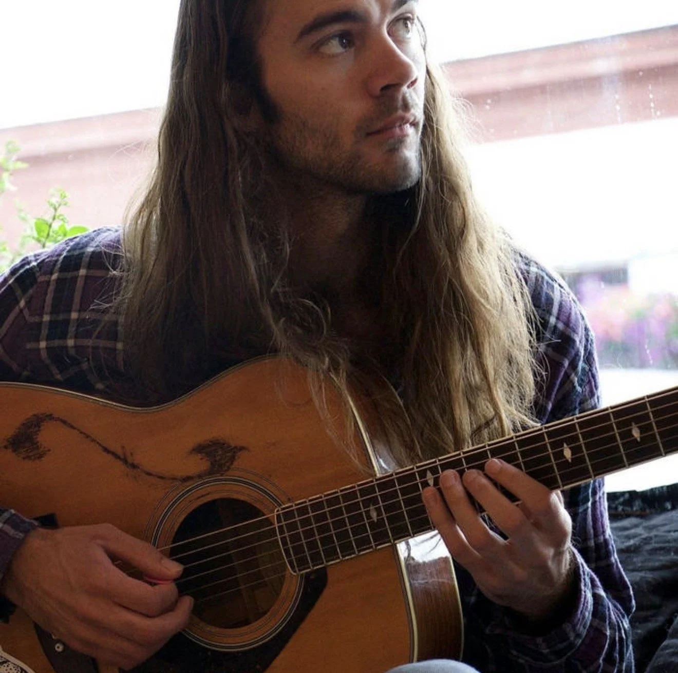 Live Music Saturdays w Luke Robertson