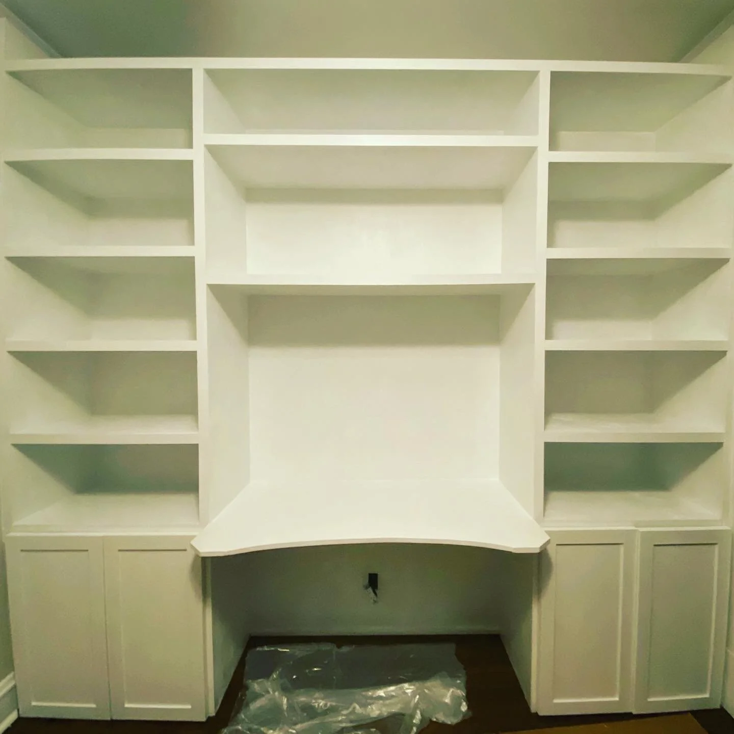 Built-in Desk w/ Shelving