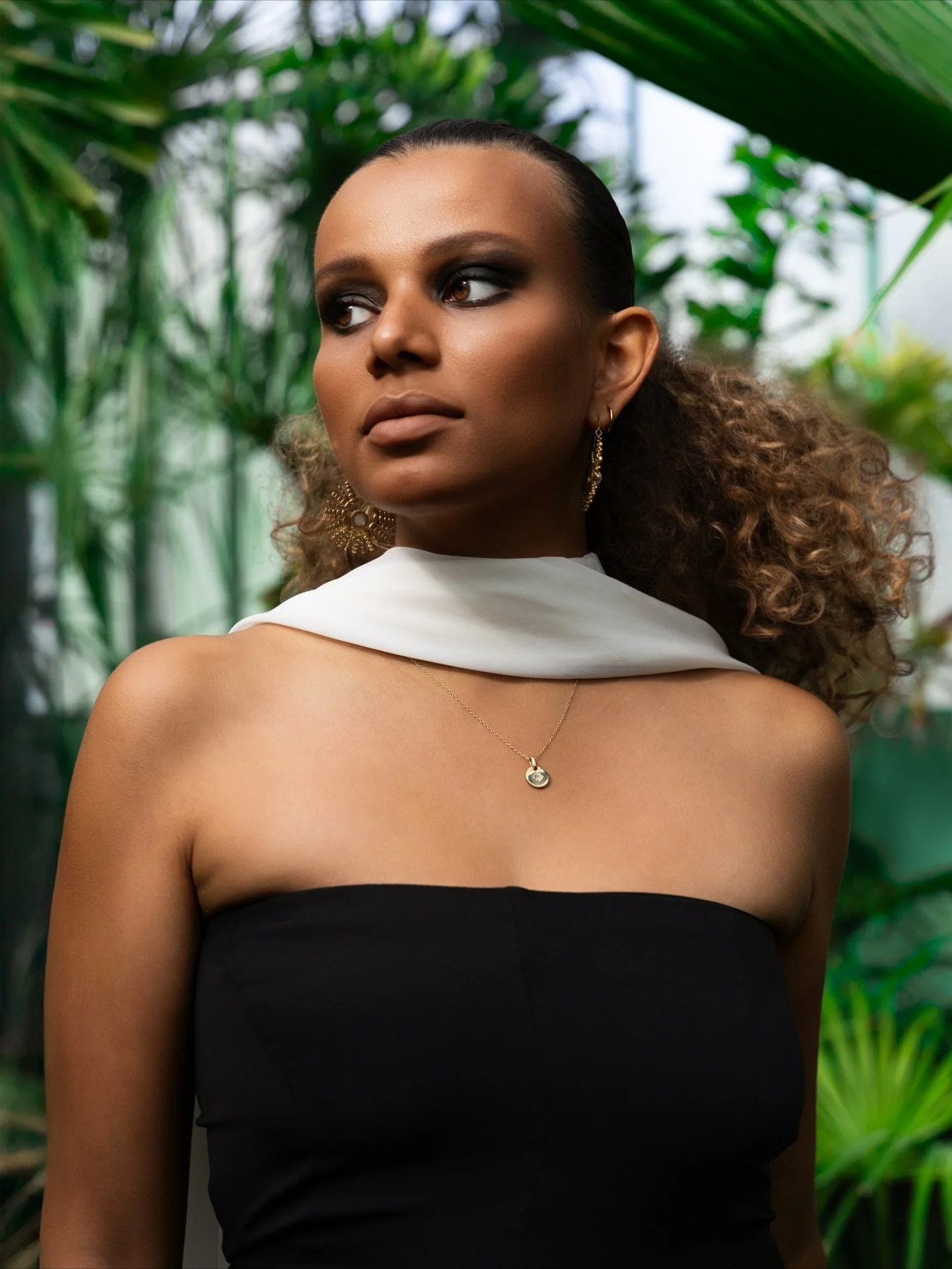 Collection &laquo;&nbsp;Dual mood - Ode &agrave; la femme plurielle&nbsp;&raquo; ✨

Direction artistique et coiffure : @mardo_shea
Assitante coiffure : @jad.elize
Stylisme : @mardo_shea X @stelle_23
Photographe : @cosmo.pista 🙋&zwj;♀️
Maquilleuse : 