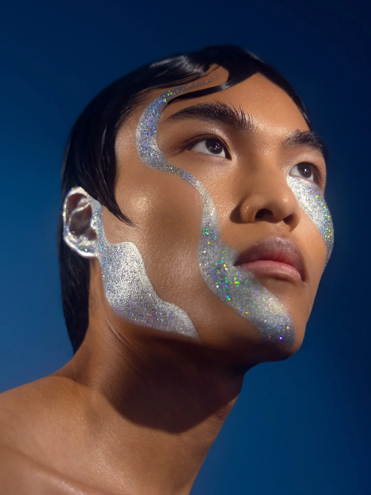 Cosmopista&rsquo;s vibes 
Makeup @jess.oz.mua 
Mod&egrave;le Mikel
Studio photo @_vertice_studio