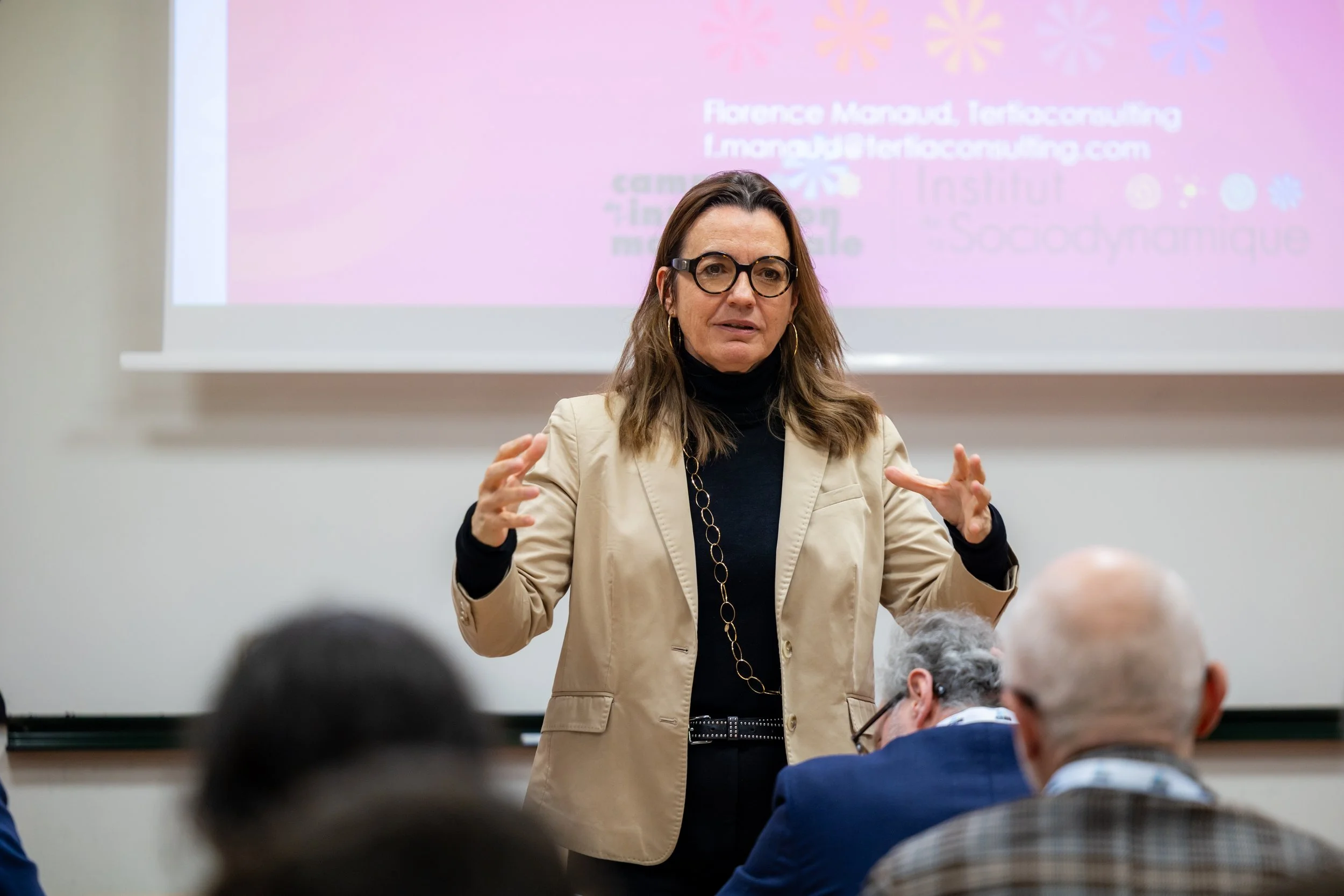 Campus de l'Innovation Managériale. Prise de vue de conference, débat entre participants