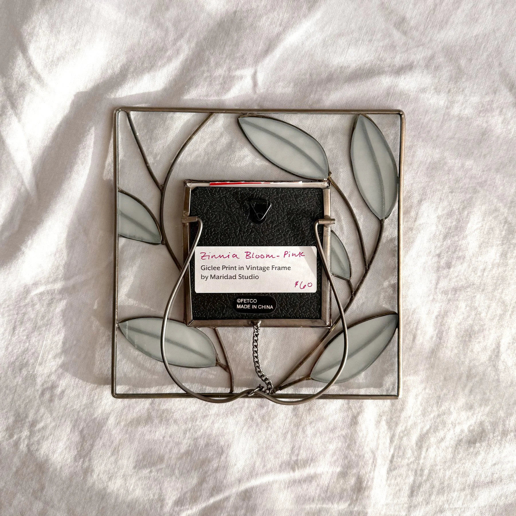 vintageframe-pinkzinnia2.jpg