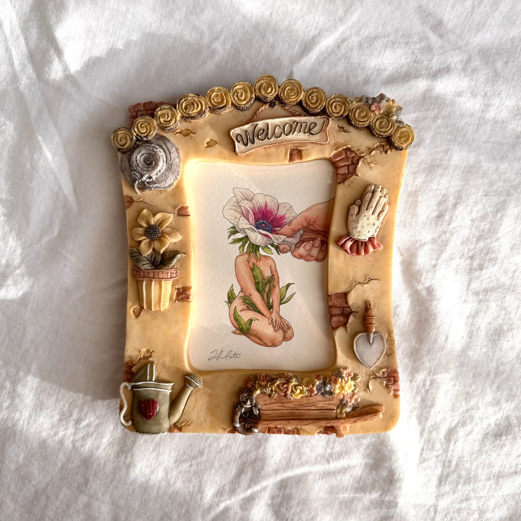 vintageframe-firsttouchofspring.jpg