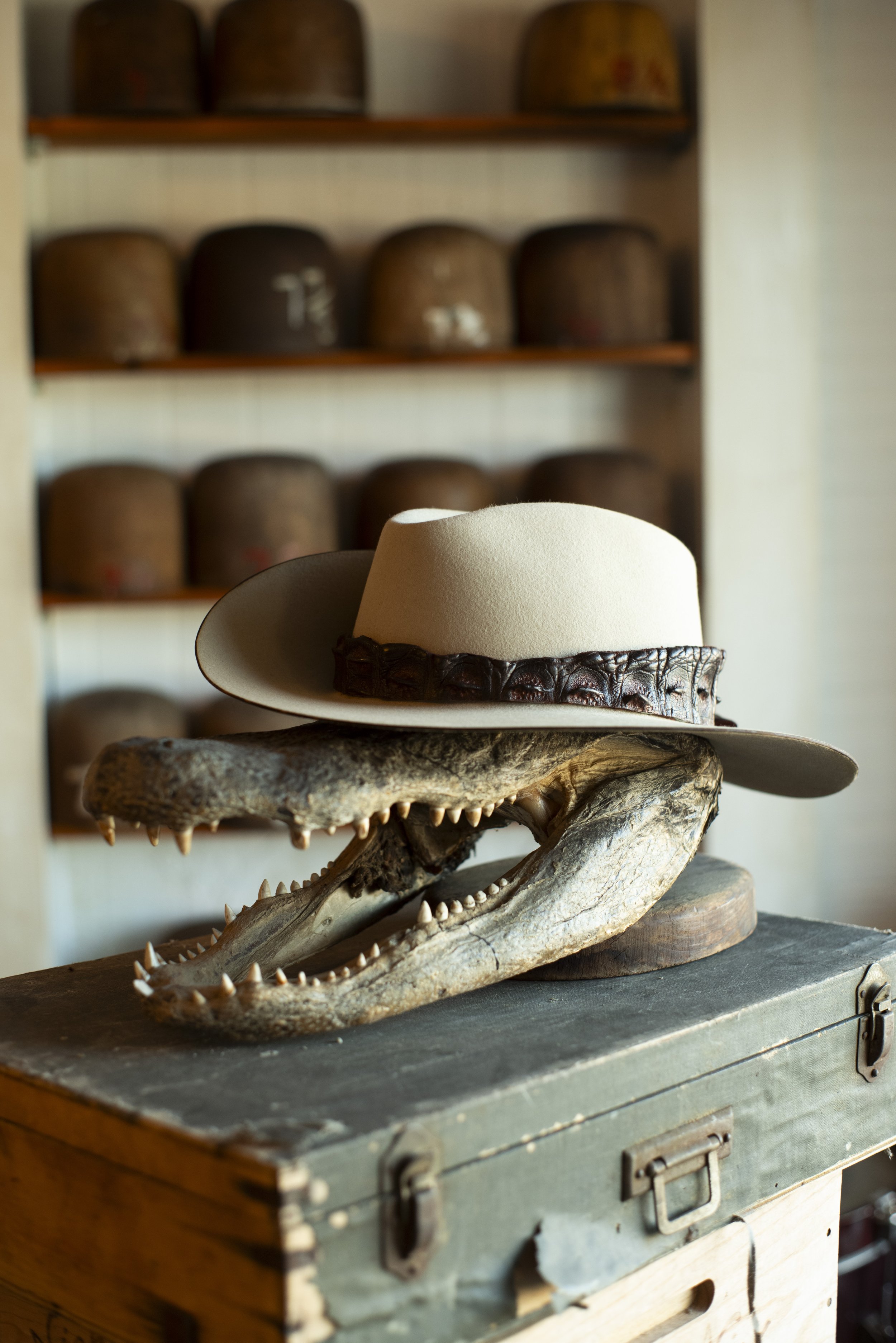 Custom Aussie Slouch outdoors hat with alligator band by Til Death Hat Co in West Ybor, Tampa, Florida. Best Ybor Shop, Best Florida Hat Shop, Better Than a Hat Bar. Boho, Tecovas, Coastal.