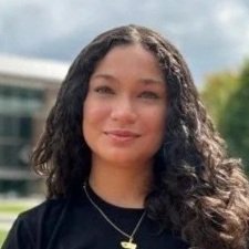 Cristal Alonso headshot