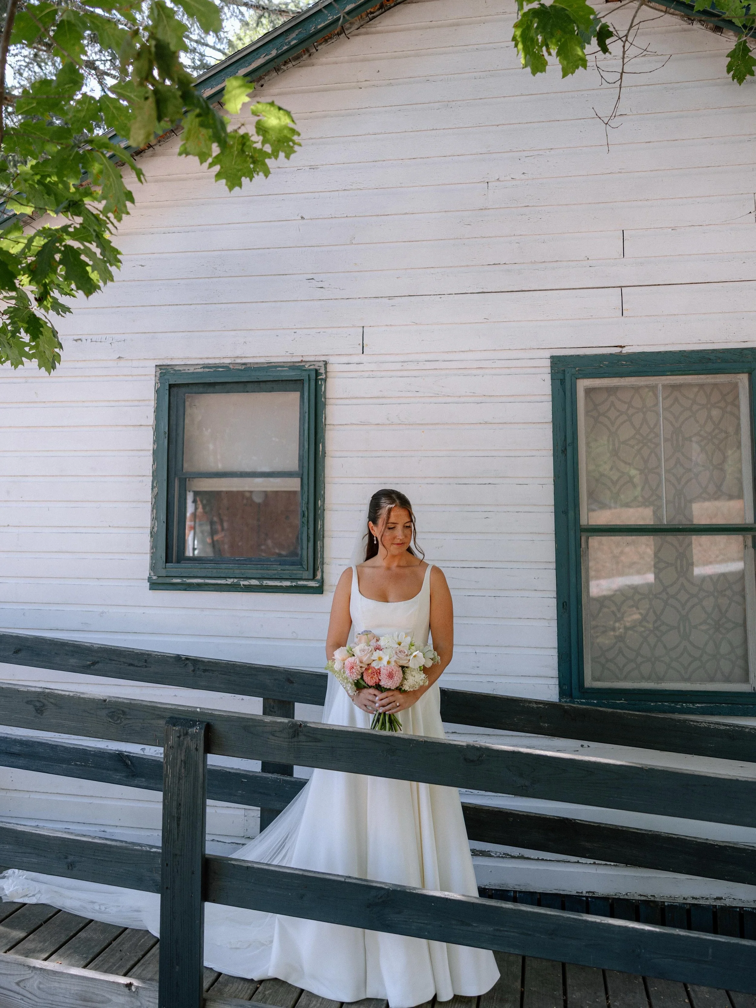 Actively booking 2027 weddings! Reach out today to lock in your date. 🍁