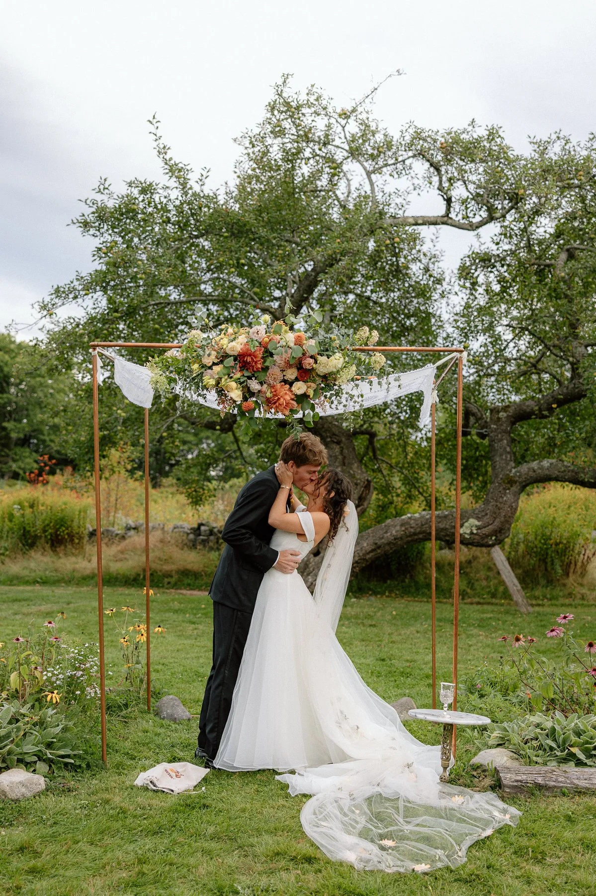 Tops'l Farm wedding ceremony