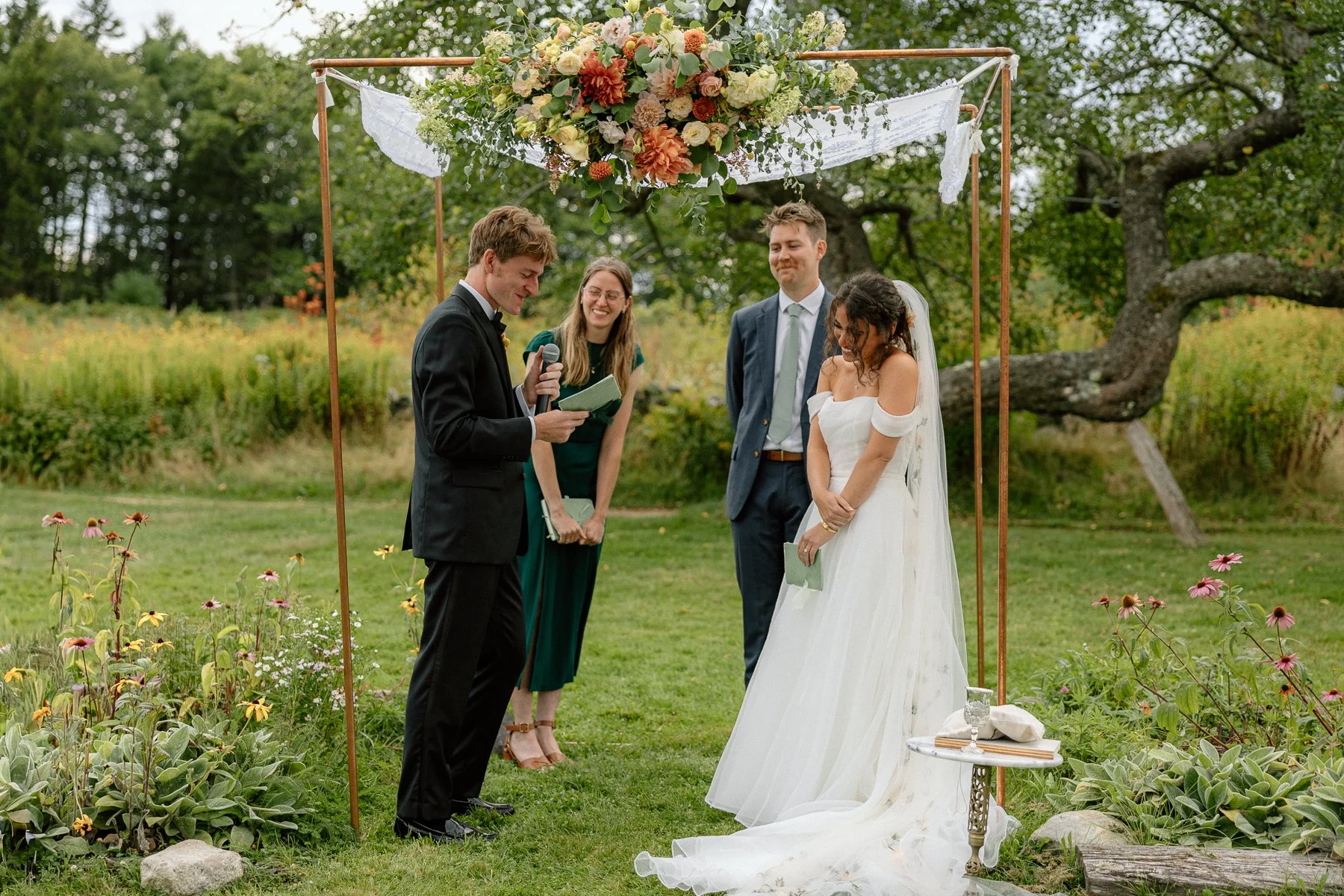 Tops'l Farm wedding ceremony