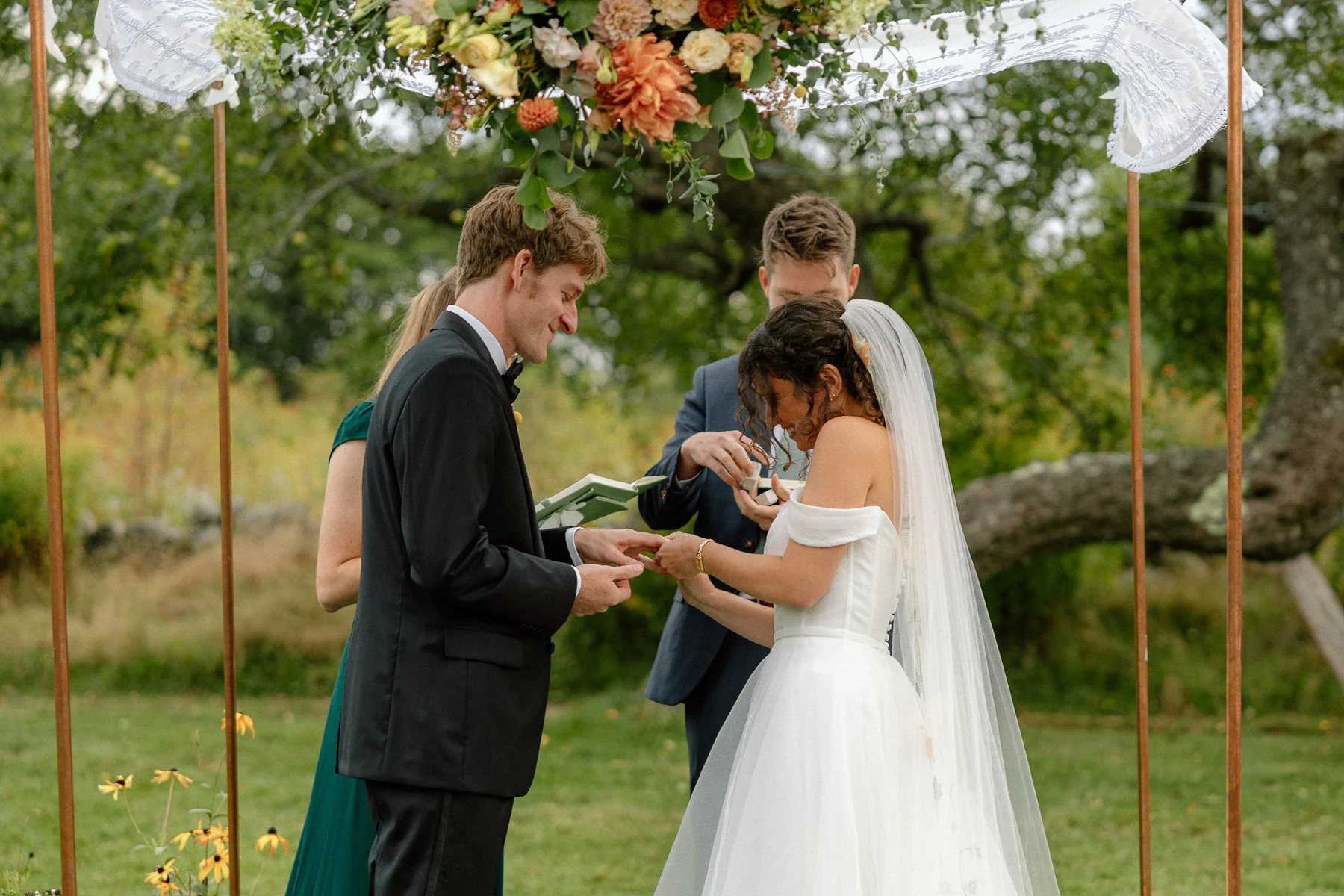 Tops'l Farm wedding ceremony