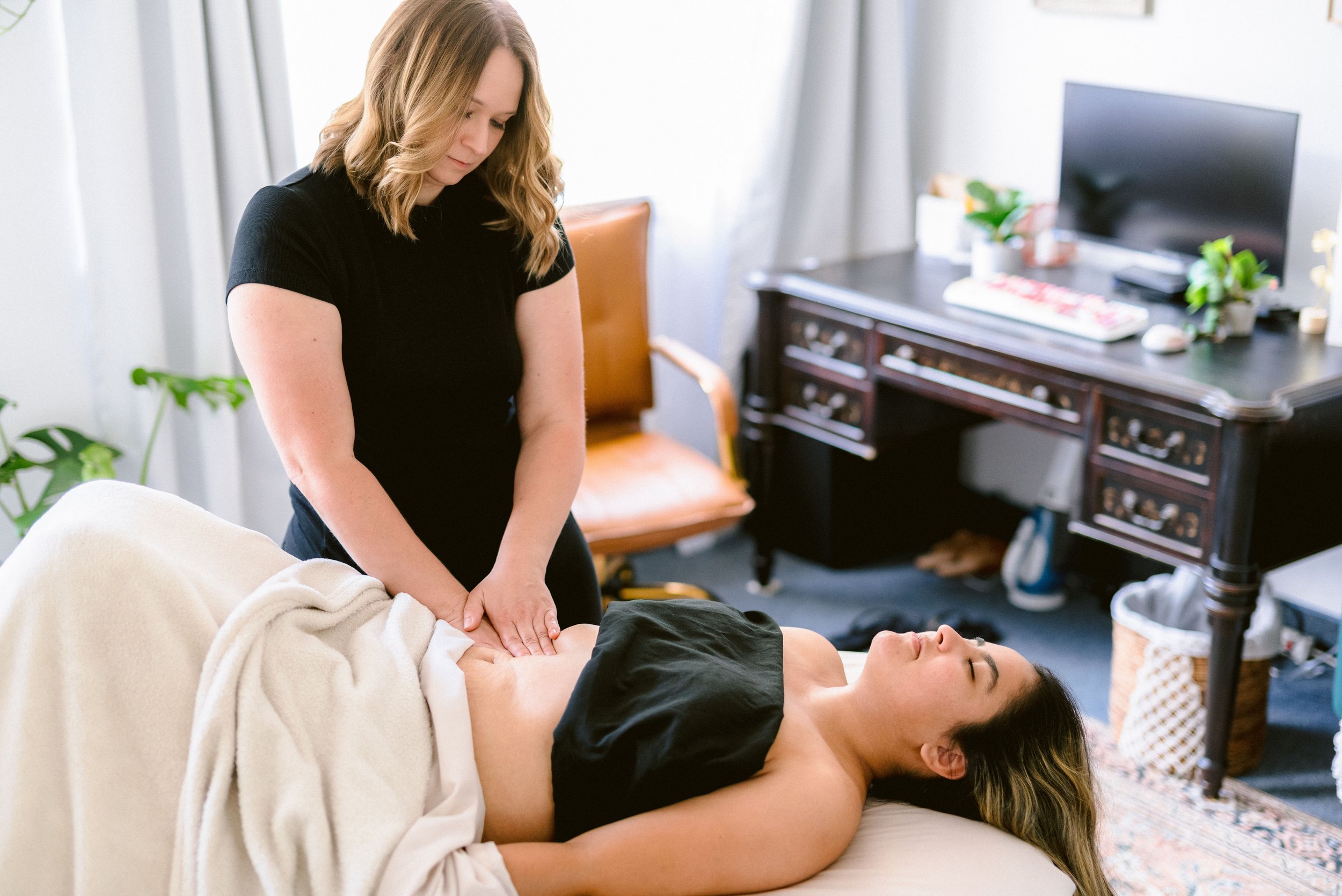Brazilian lymphatic drainage results for body sculpting and detoxification