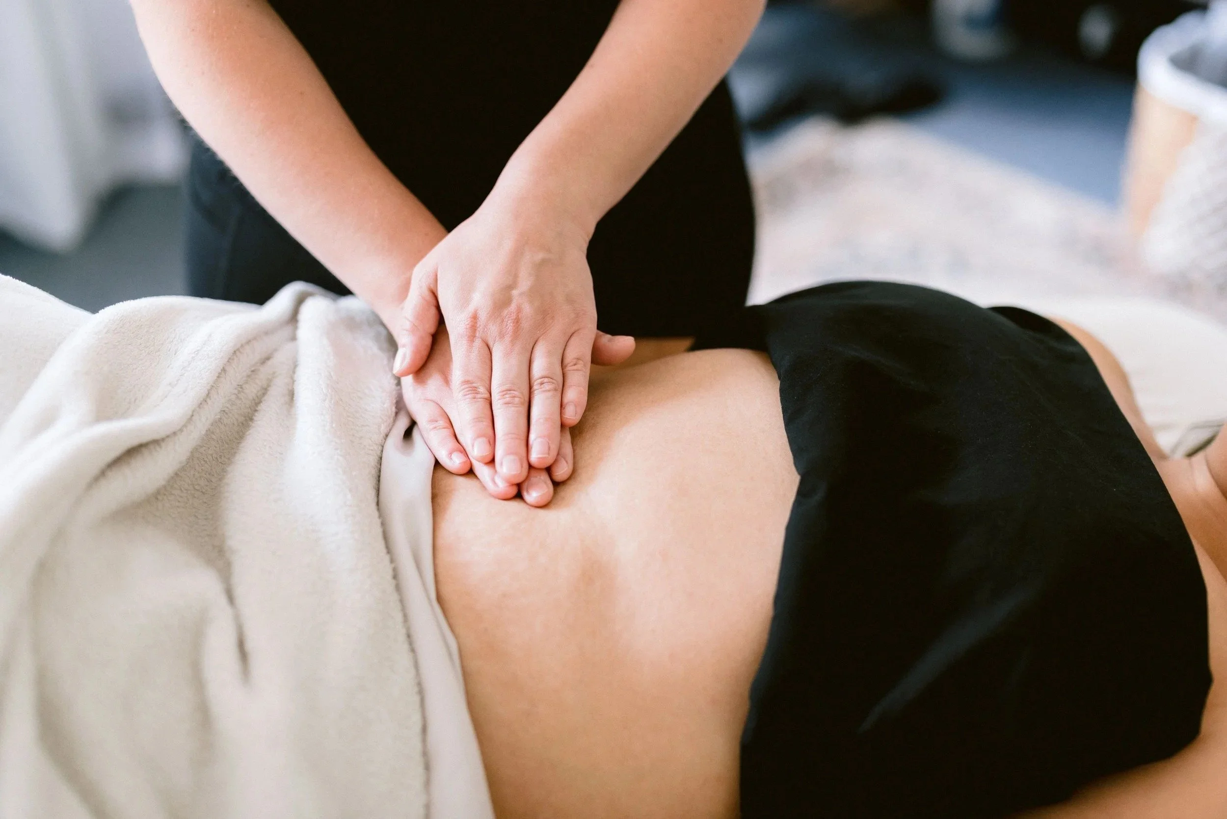 Advanced lymphatic system detoxification massage for improved immune health.