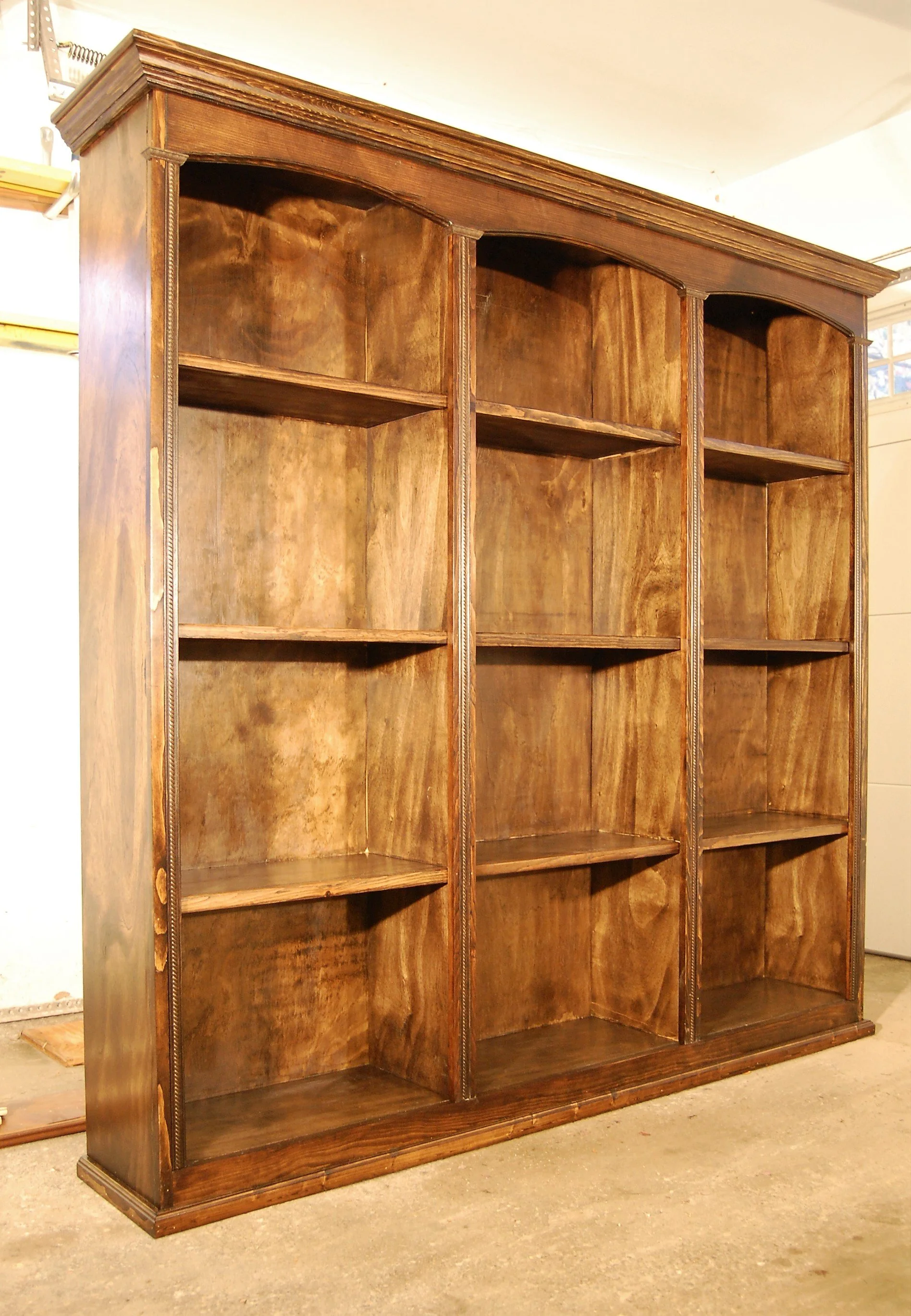 decoarative bookshelf 3.JPG