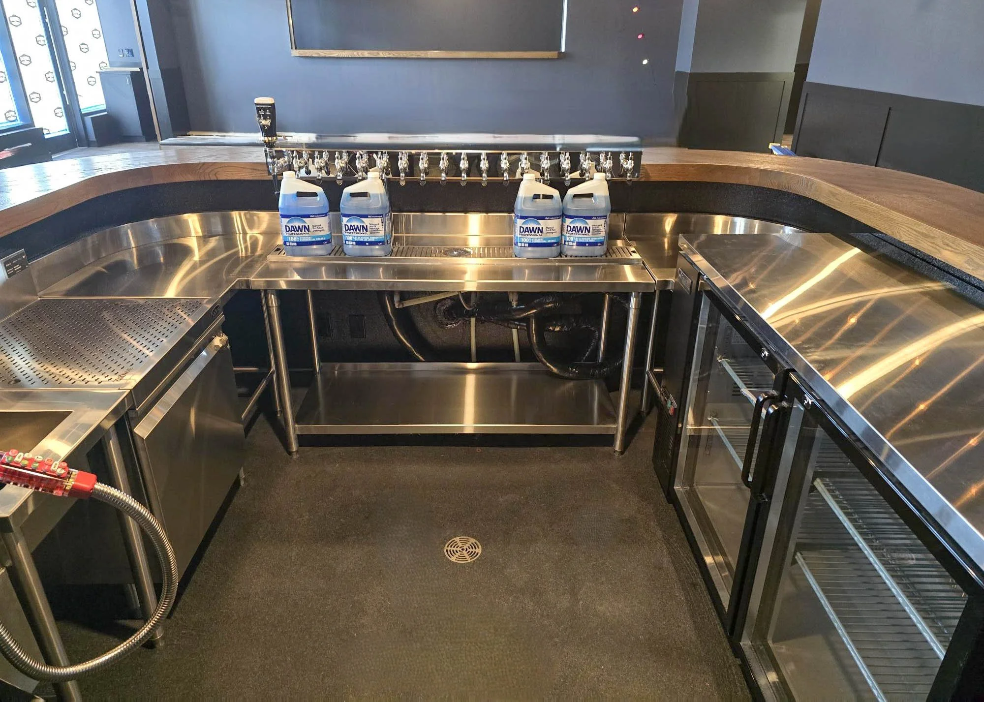 restaurant-bar-millwork-brunel.jpg