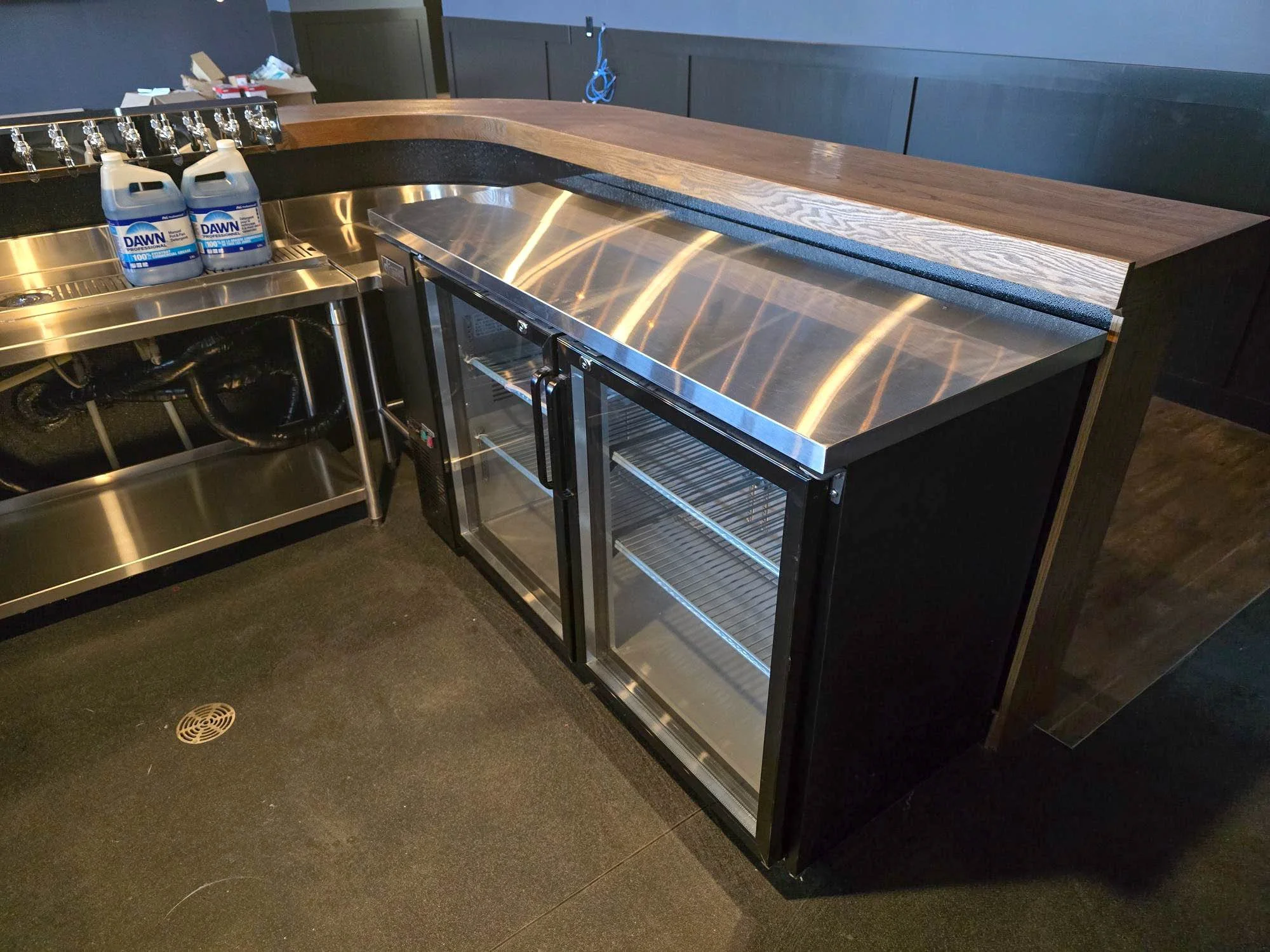 restaurant-bar-millwork-brunel-fridges.jpg