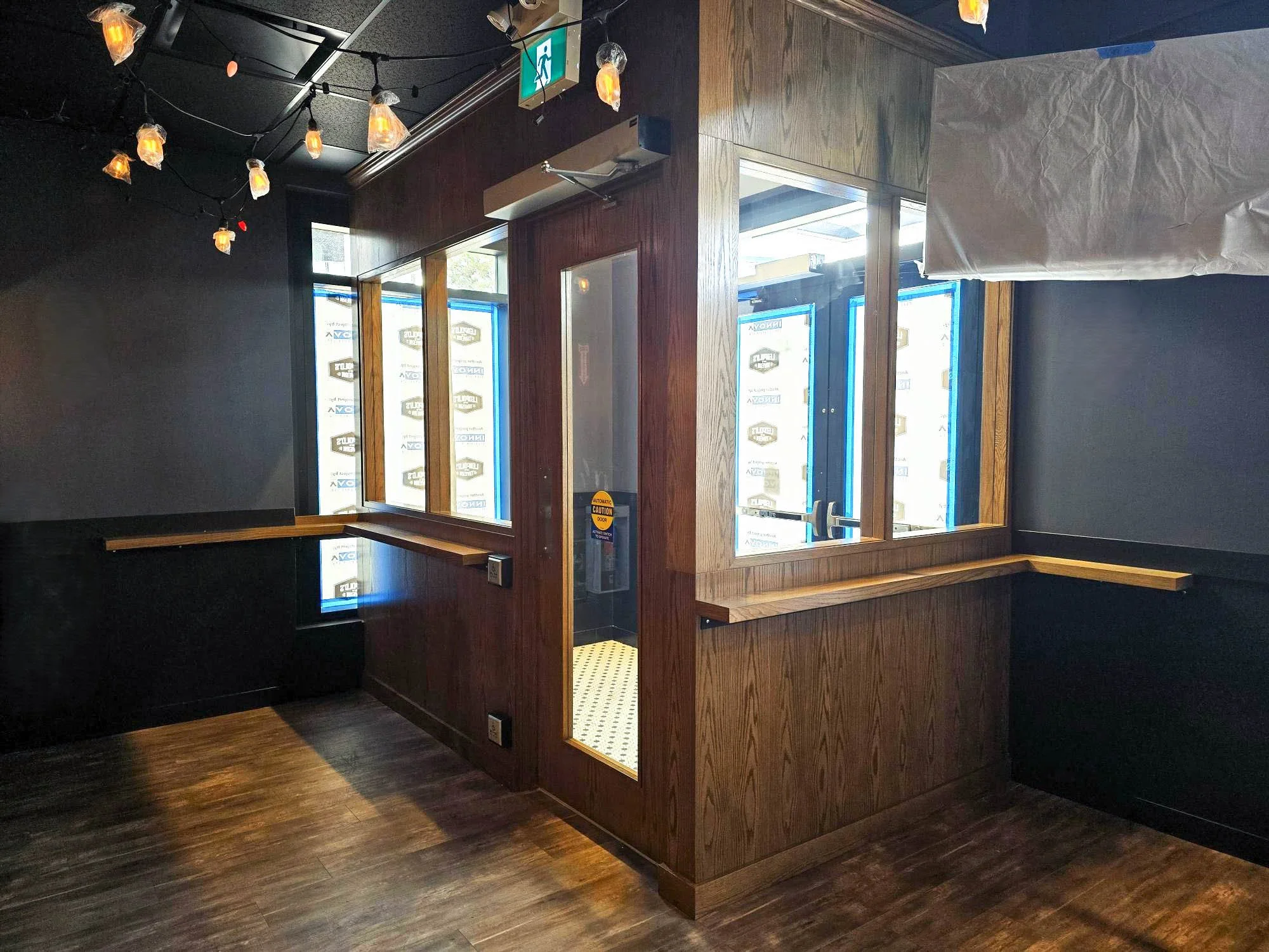 restaurant-bar-millwork-brunel-entrance.jpg