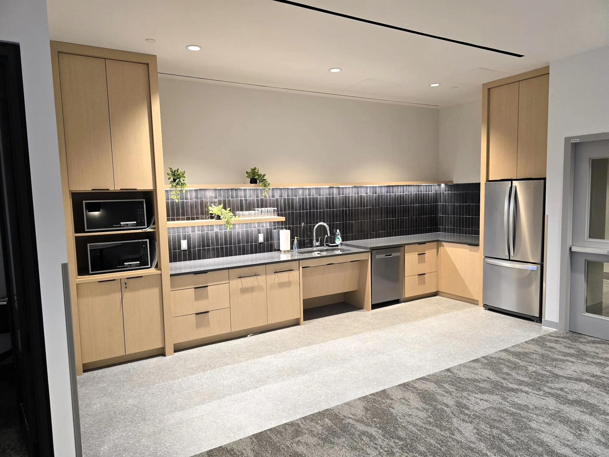 airport-kitchen-spaceport.jpg