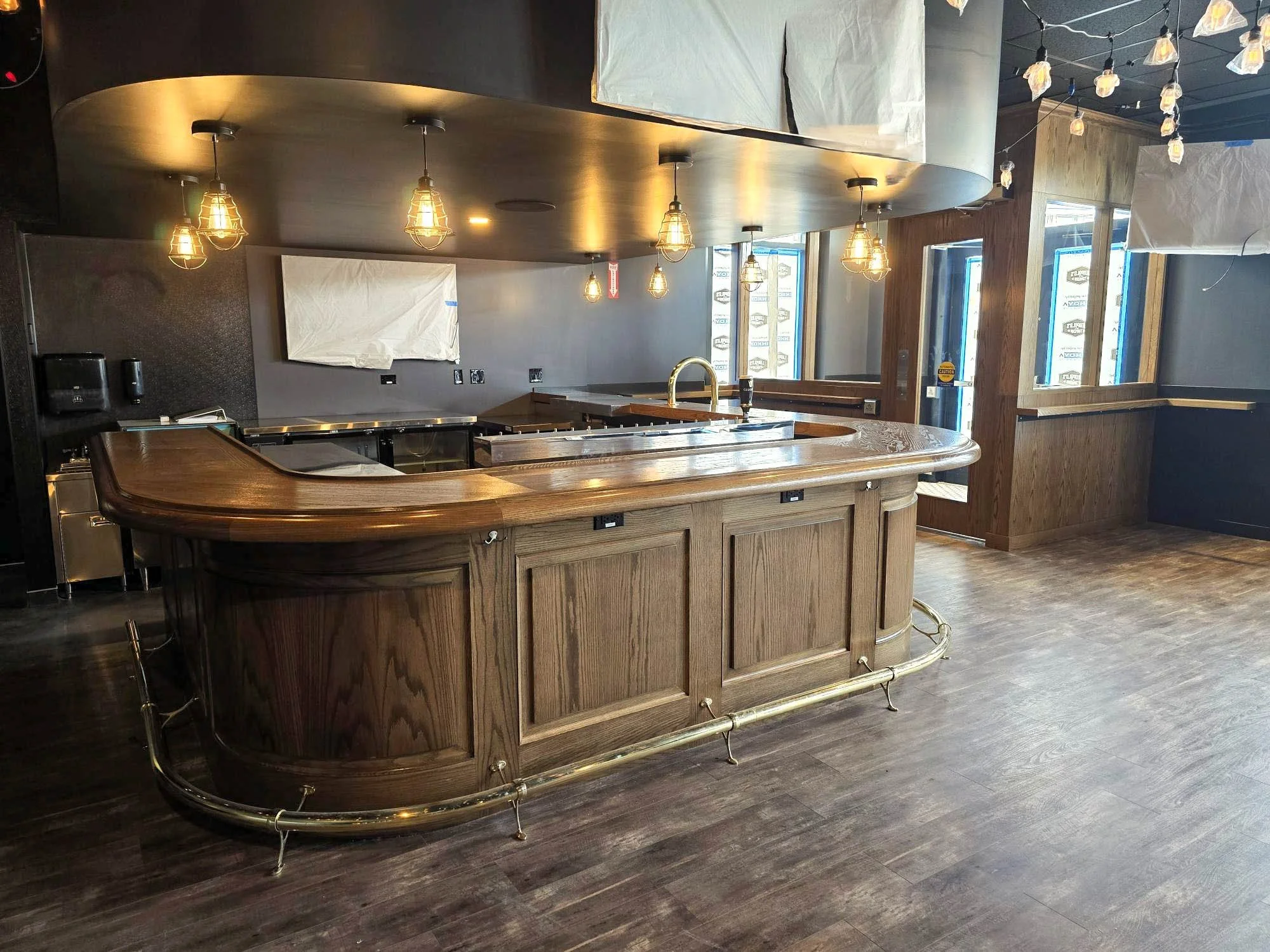 restaurant-bar-millwork-brunel-calgary-alberta.jpg