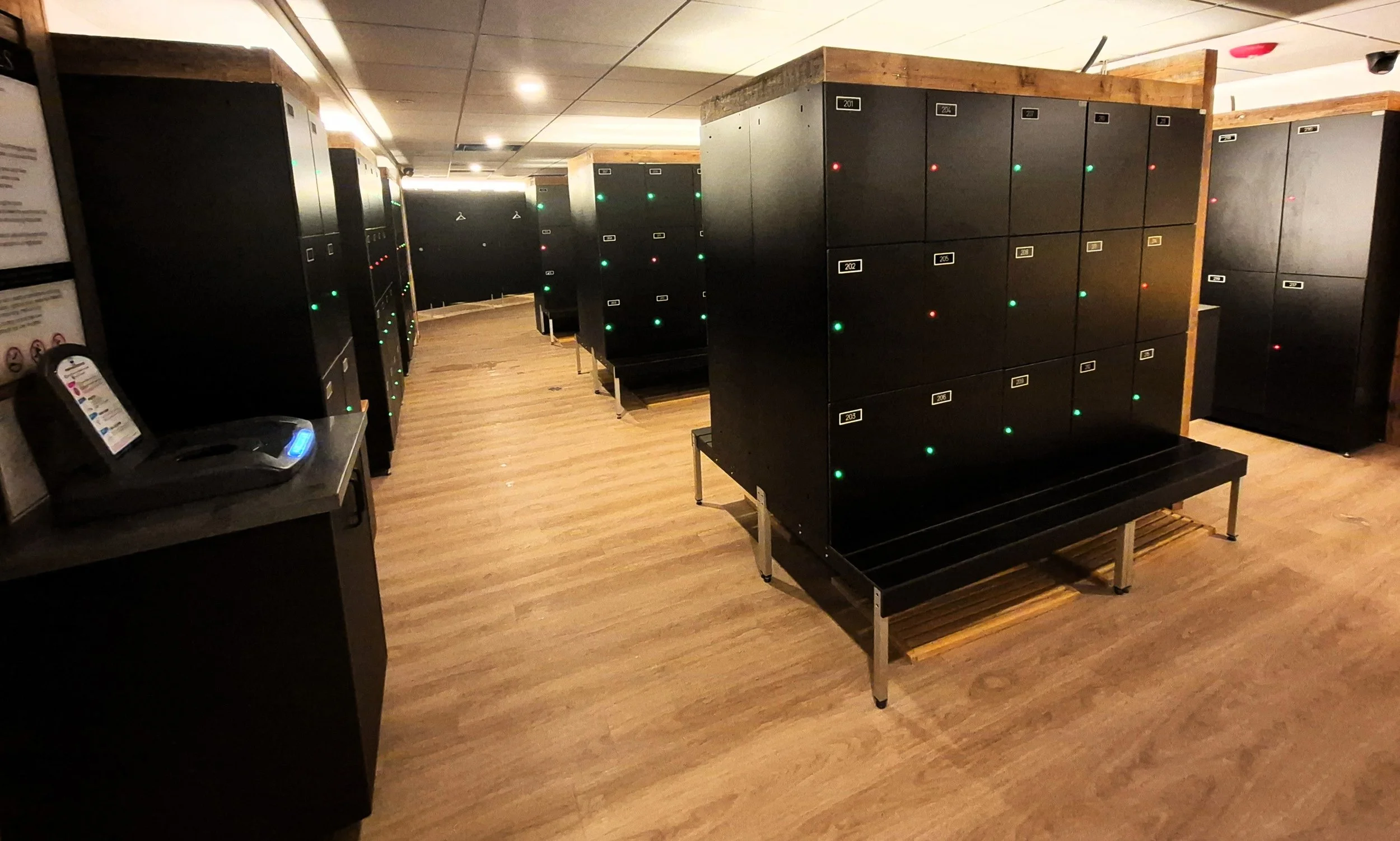 locker-rooms-spa-calgary12.jpg