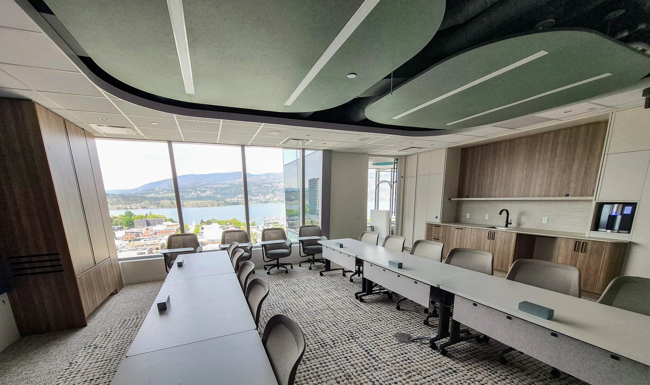 staff--board-room-design-brunel-calgary.jpg