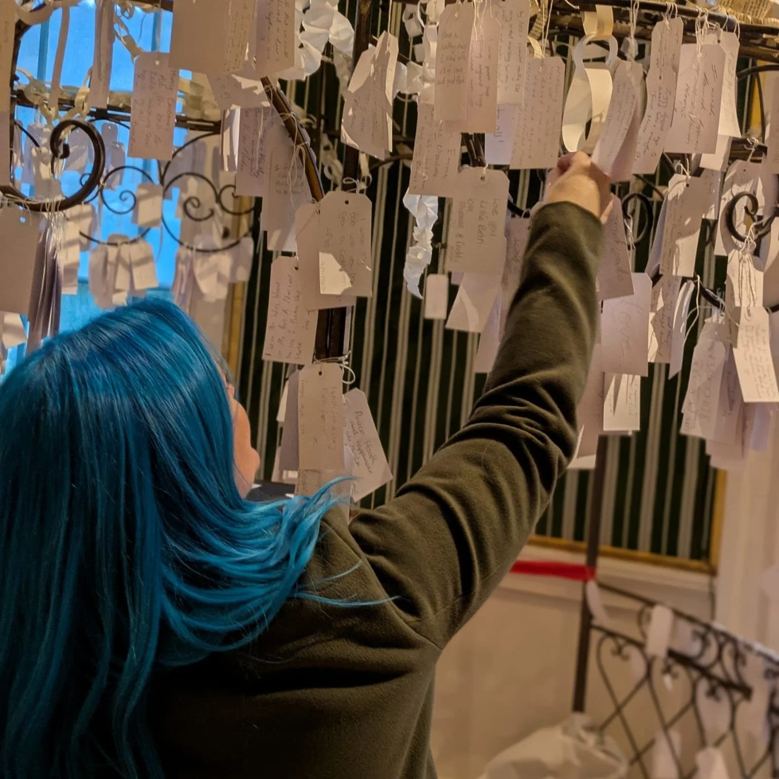 Some things are meant to be wished for quietly&hellip;
and worked for loudly.
Whether you&rsquo;re here for your skin journey, your business journey, or just because you like the atmosphere I create here &mdash; I&rsquo;m really glad you found your w