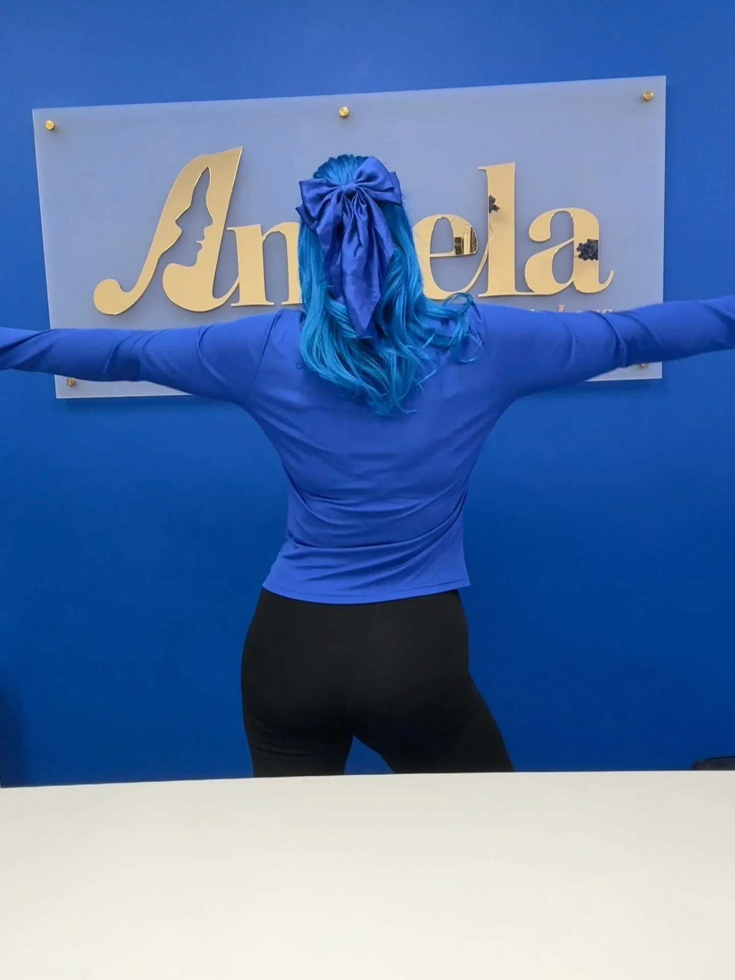 Blue Monday&hellip; meet the blue lady 💙

January is full, but calm is still coming.

Book &amp; pay today for a February Calm &amp; Glow facial or Relaxing Back Treatment and I&rsquo;ll include a free scalp, neck &amp; shoulder mini massage &mdash;