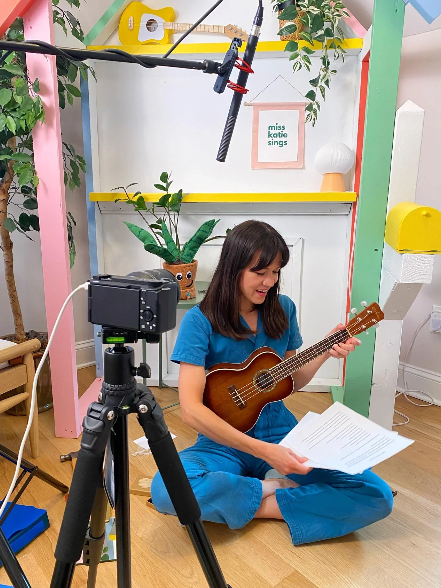 A little behind-the-scenes from episode 3. ✨ More soon!