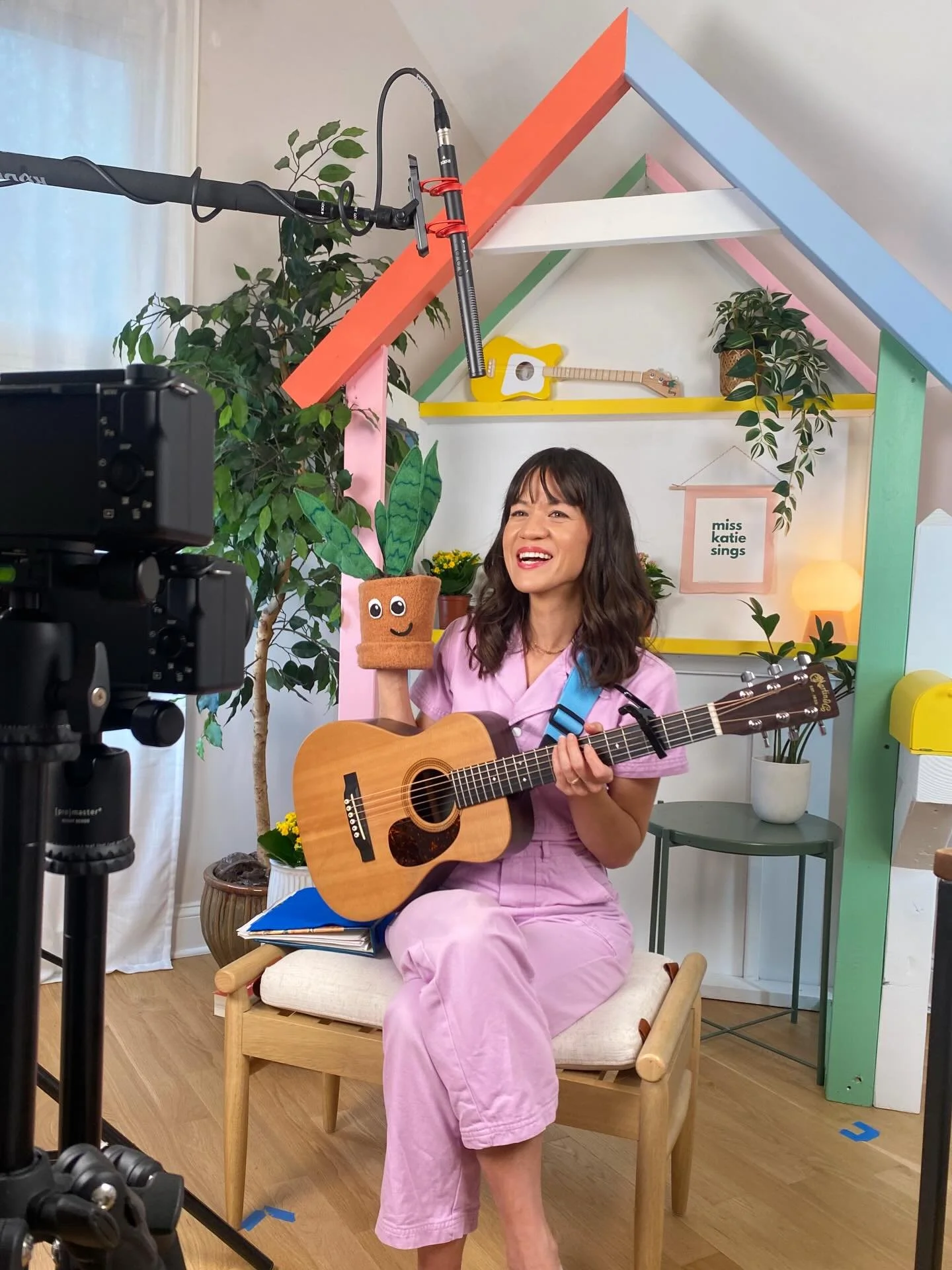 BTS from my newest episode! It&rsquo;s all about growing, and ways we might be growing on the inside, even when we can&rsquo;t see it. 🌱💚

Episode 6 out Sunday (Patreon supporters have early access to it now!) Excited to share it with the start of 