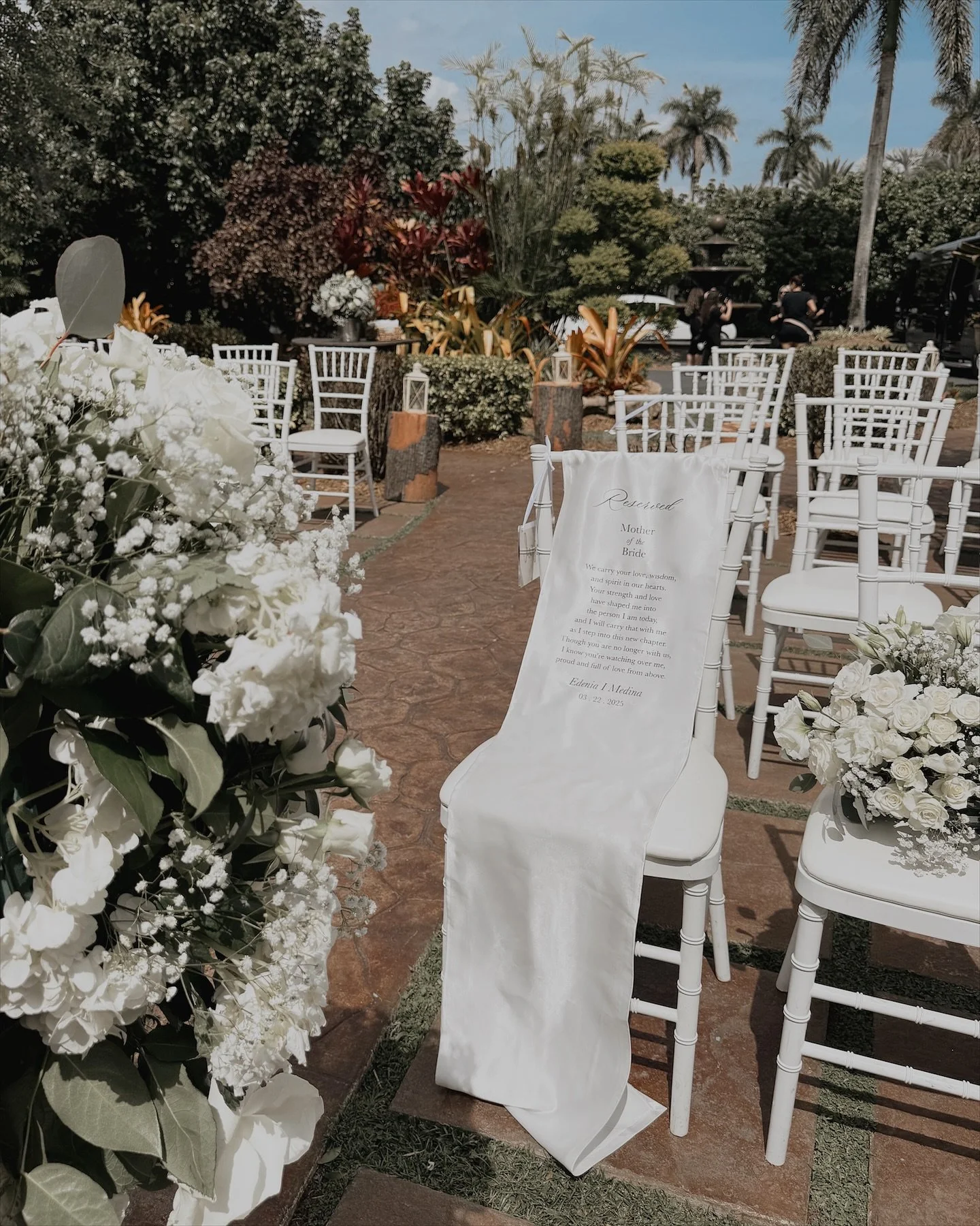 A heartfelt tribute in satin 🤍

Custom-made memorial chair sign honoring the bride&rsquo;s beloved mother. Designed with flowing white satin and meaningful words, this reserved seat served as a beautiful reminder that she was present in spirit on th