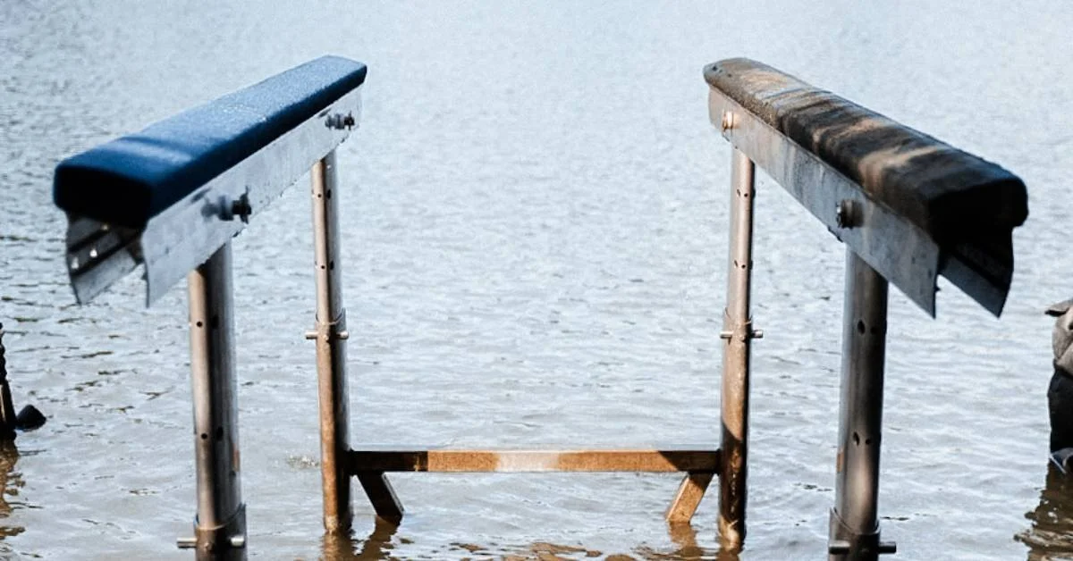 5 Signs It’s Time To Replace Your Boat Lift