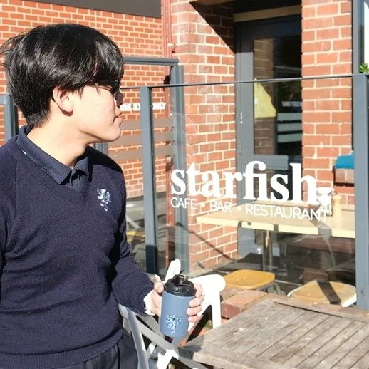 King's lads supporting the Readers' Cup fundraiser. #oncealionalwaysalion 
@starfish.cafe 
@madebyfressko_official