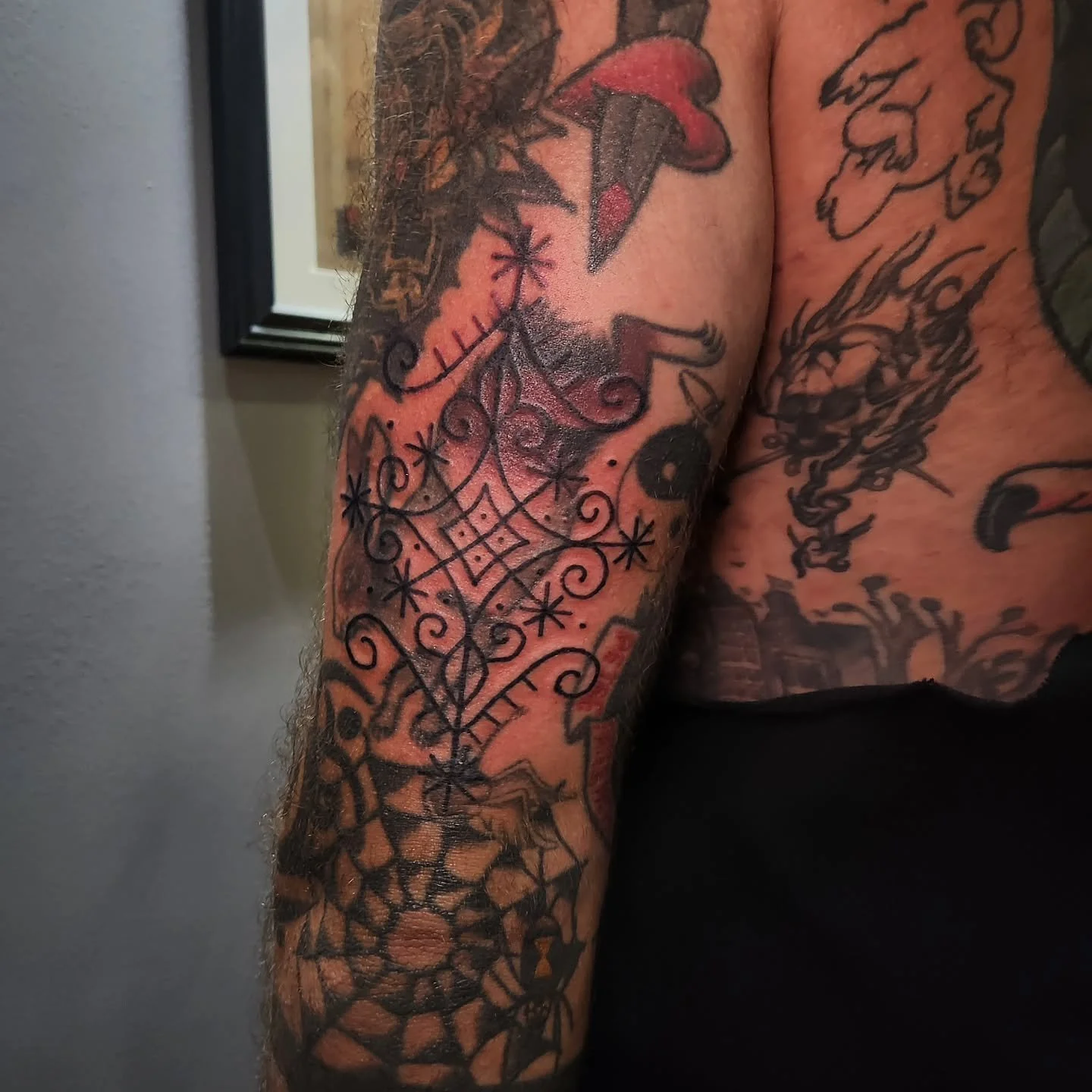 Cool little blastover for my friend @tattoo.computer