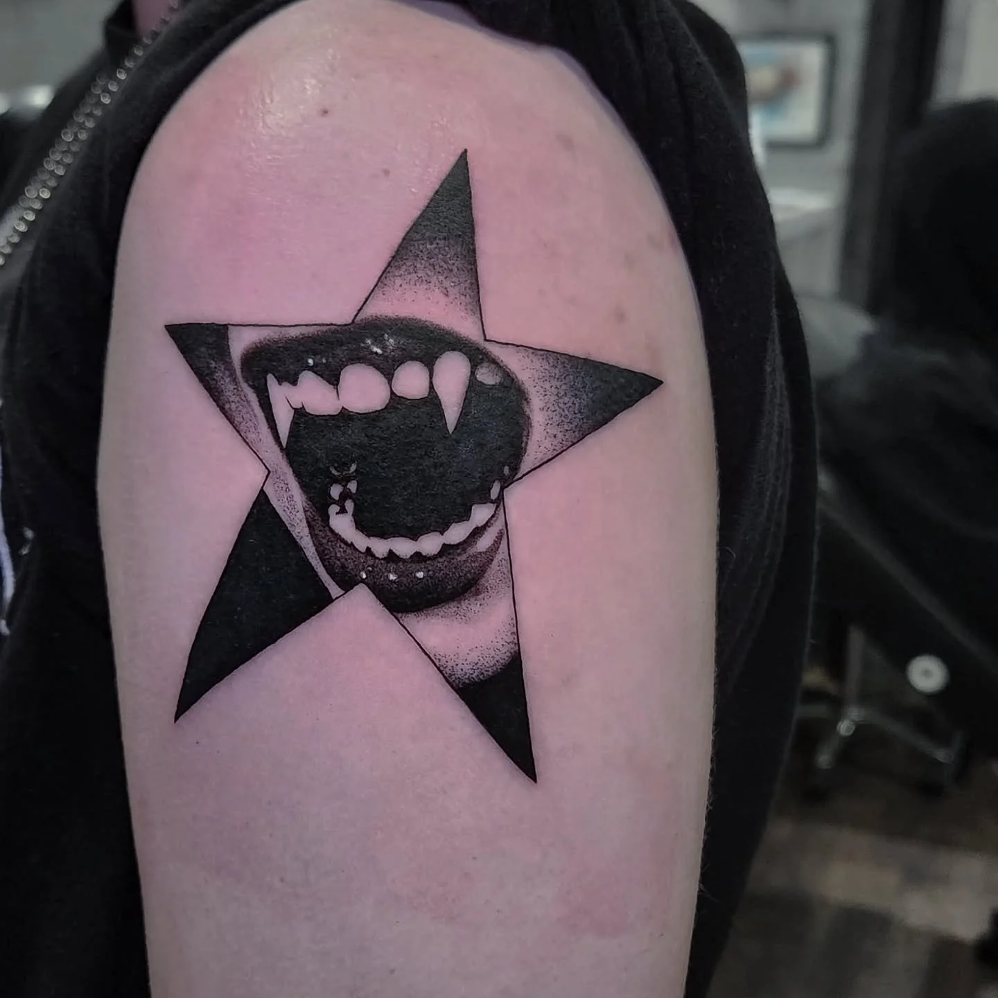 Had a blast doing this design.
Grateful for the opportunity to do this for my client and am looking forward to doing more like this.
Currently working on a flash sheet with the same vibe. 
Thanks for looking
.
.
.
.
.
#tattooartist #tattoo #tattoos	#