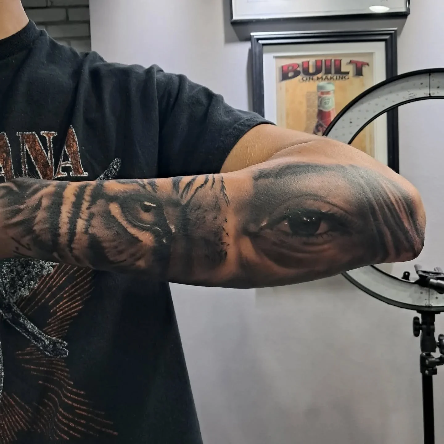 Have some openings next week. DM to book your ideas!!! All styles welcome. 

@blackhorizontattoo 
140 6th St, Pittsburgh, PA 15222

@dynamiccolor
@bishoprotary
@inkeeze 
@kingpintattoosupply

#tattooed #tattoolife #412 #724 #878