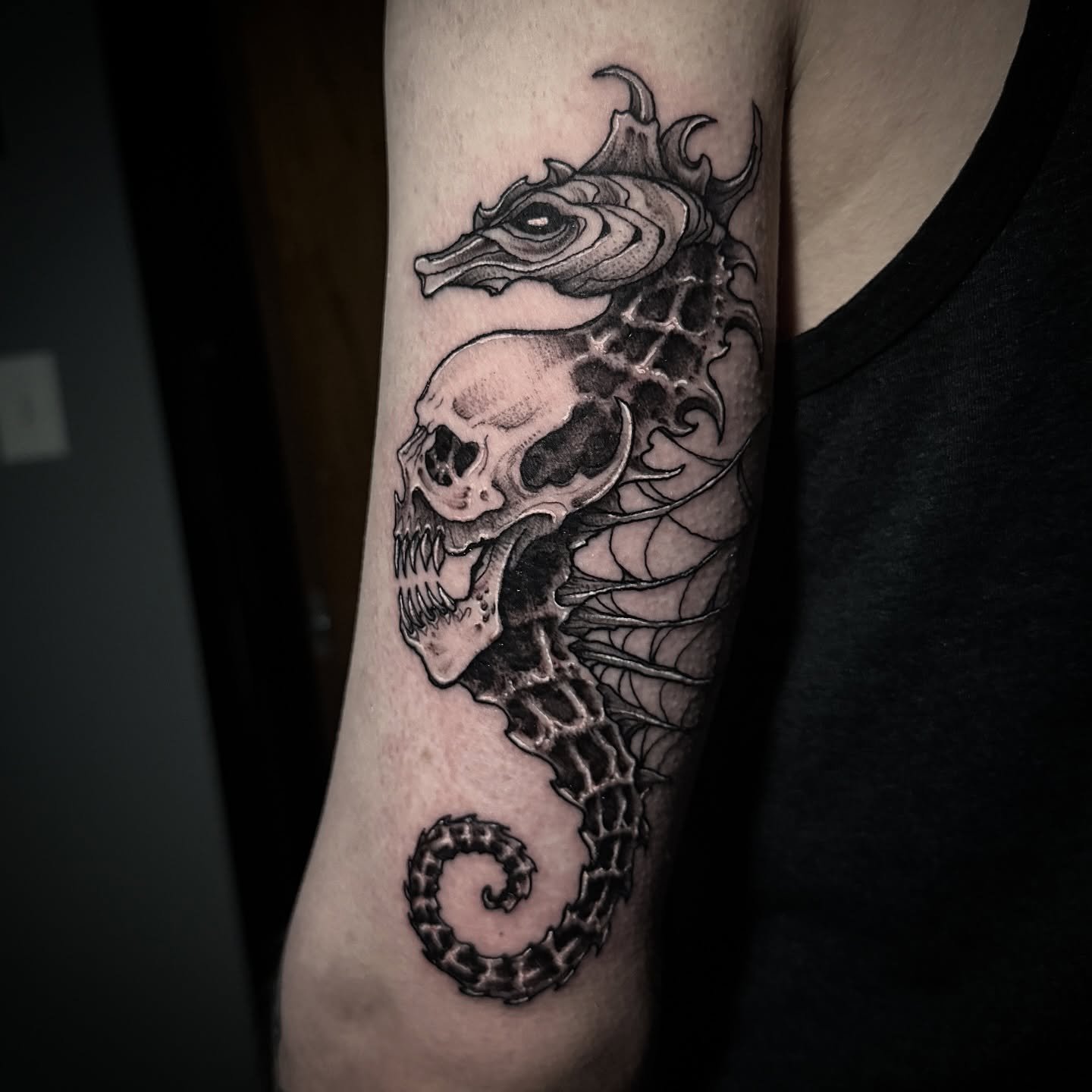 Now Booking March-June! I&rsquo;ve got only a few days left in March so hit me up and let&rsquo;s do something sick!
Huge shoutout to Eddy for asking me to do my own version of this Seahorse belly skull thingumajig!
