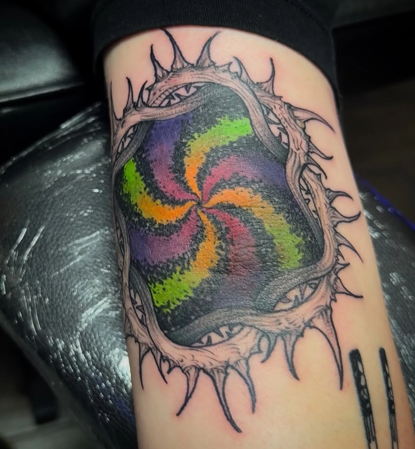 It was really hard to get a good picture of this Creature Portal elbow jammer for Ian from the other day! Super stoked on how it turned out!