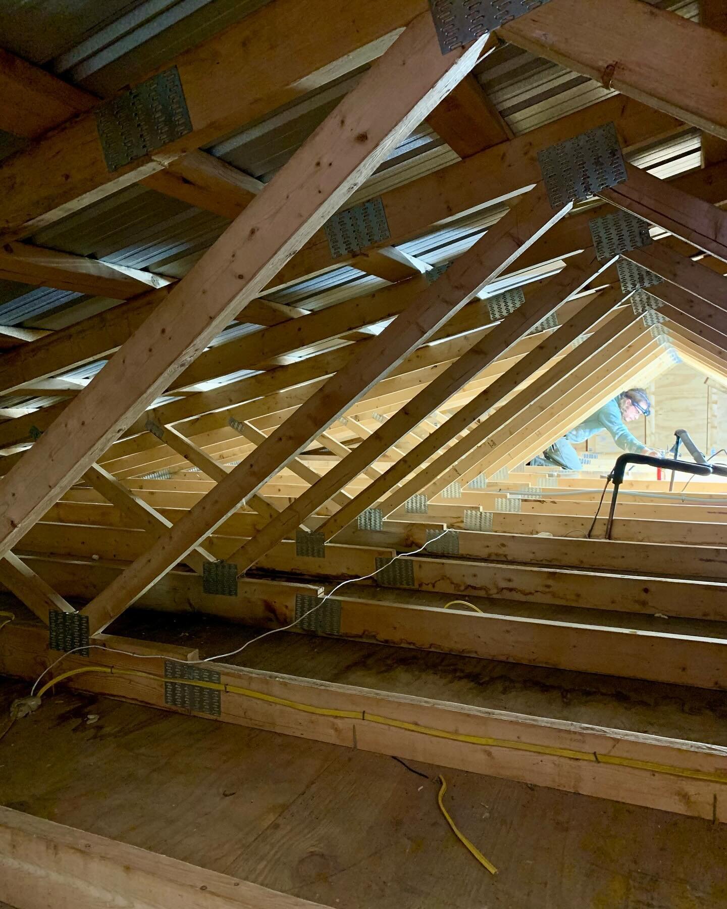 Walker got the last of the lights installed in the rafters of the barn. Philips hues throughout, tunable, dimmable and gonna shine a lot of light on some art someday. Floor will be done in a few weeks, walls got their first coat of real paint. 
.
.
.