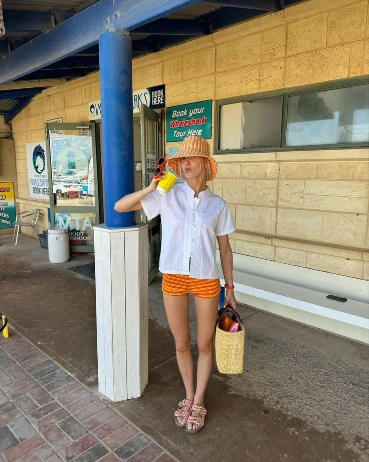 Relaxed Bucket Hat Style – Tropical Day Out