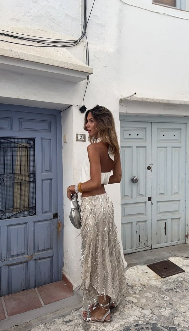 Golden Hour Glitz: Silver Fringe Skirt Made for Sunset Strolls