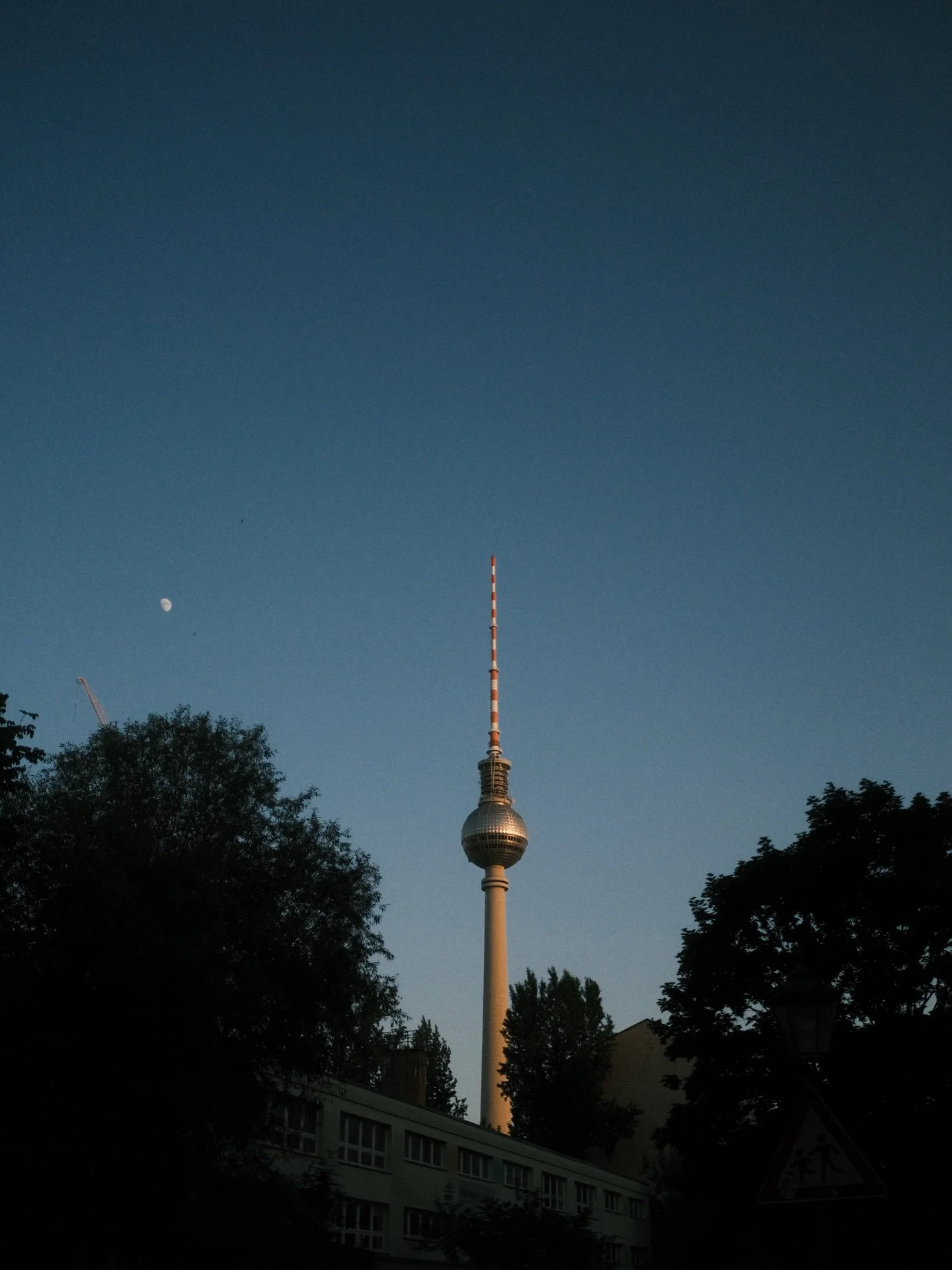 soft berlin
@youuciaoo 
[1-4]
#berlin #photography #cinematic #swissphotographer #fujifilm