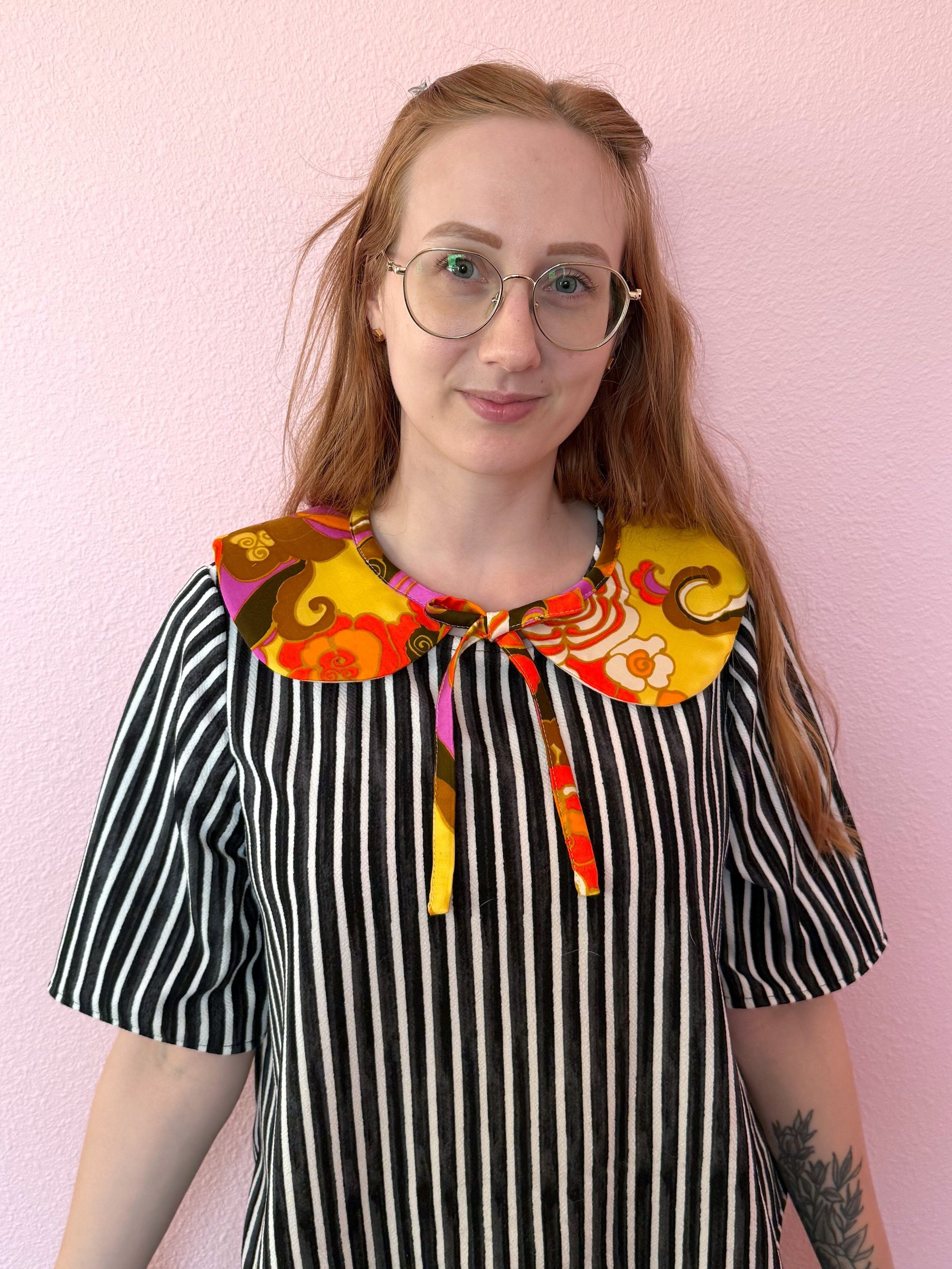 retro+floral+collar+_+on.jpg