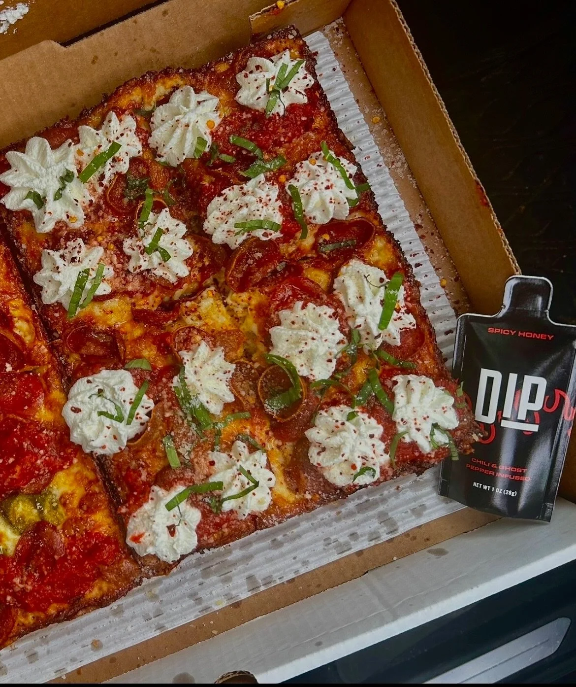 Dip to-go @palazzodipizzaroyaloak
