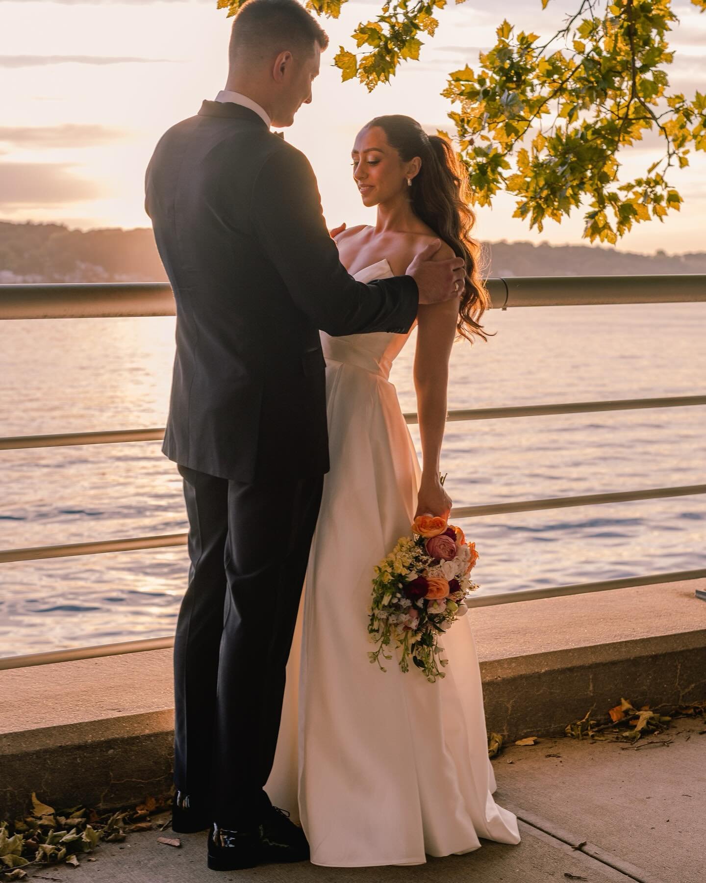 Oh yeah, that&rsquo;s a keeper 🌅

A truly wild night from 2024 - there was a romance-movie sunset, several pairs of ripped pants, and a crowd full of professional dancers. A favorite from last year, and my backlog is prepped to finally post everythi