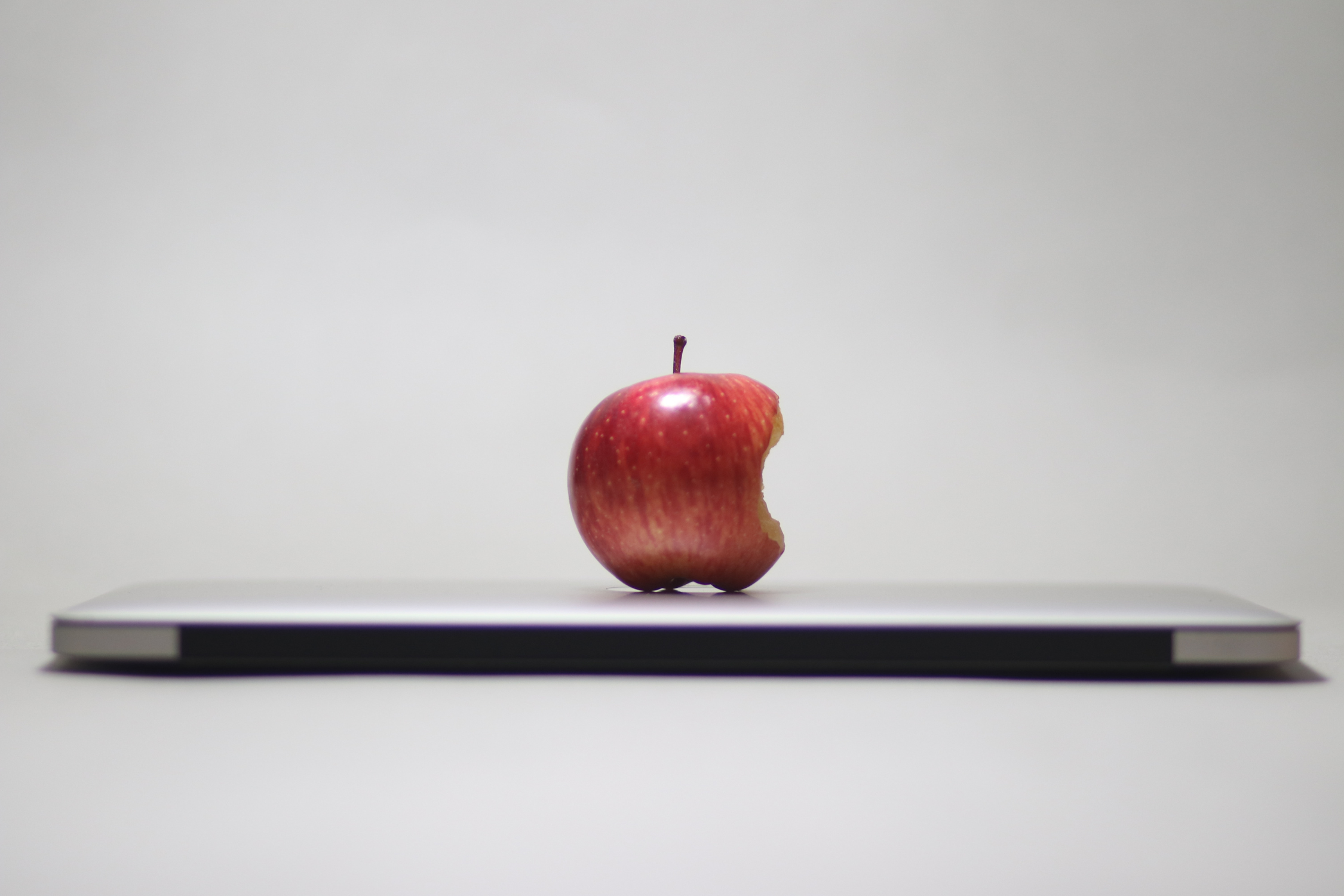 Information Isn't the Same as Care: Nutrition in the Age of AI | 2 min read