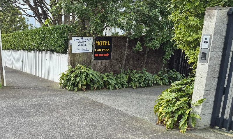 Driveway entrance to car parking for the clinic at SynergiesAlign, Herne Bay, Auckland.