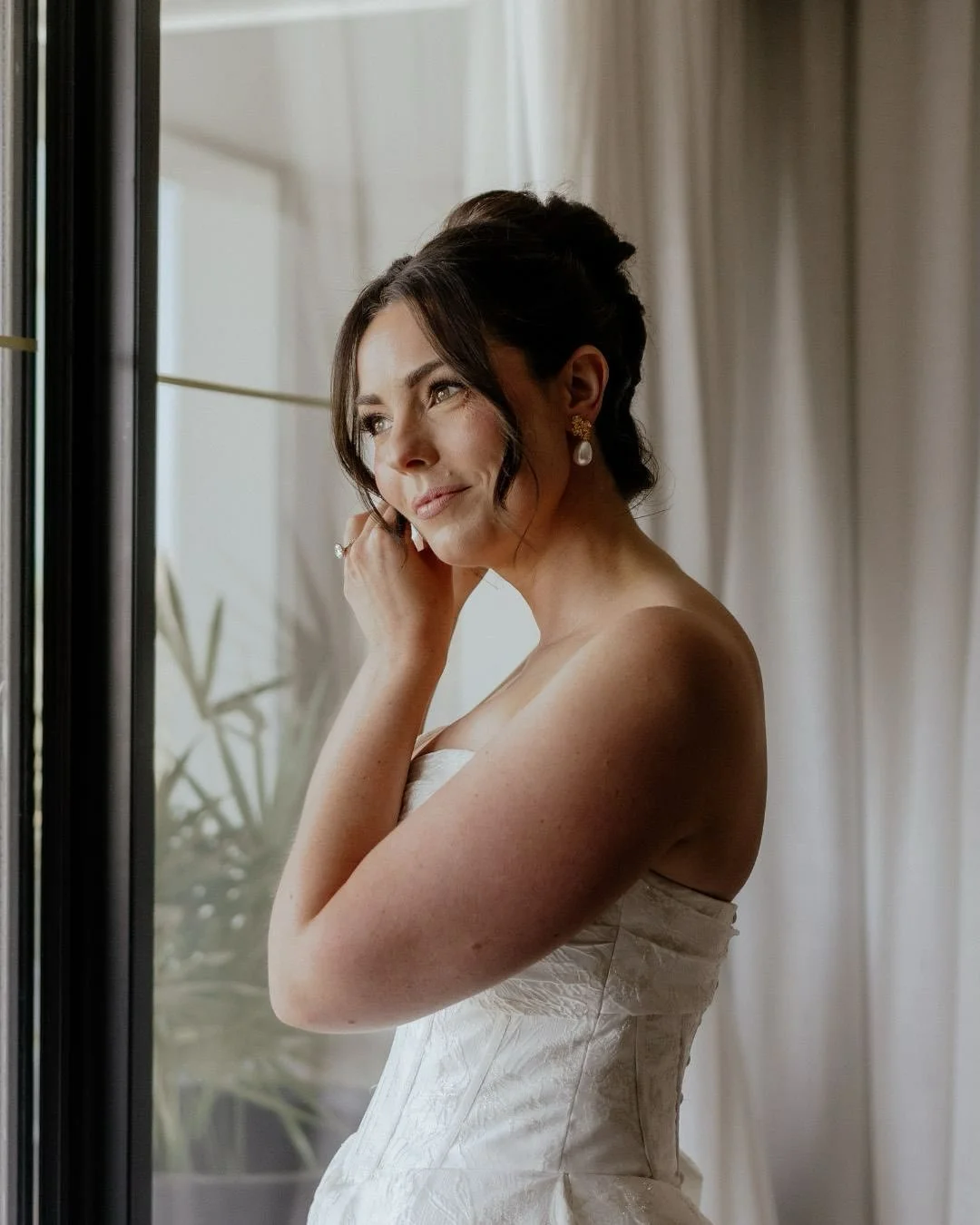 I think this is one of the most art&iacute;stic weddings I&rsquo;ve done. 
D&amp;C 🤍💍
And I would do it all over again! I have a secret message for you at the last photo, xo. 💋 

📸🤍
Hire me for your wedding at www.vonluebbertphoto.com 
#weddingp