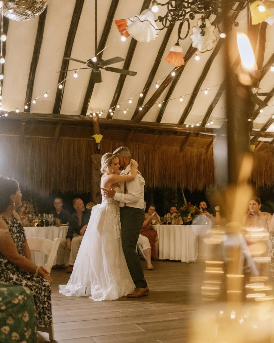 There&rsquo;s no better filter than the cozy one, truly was one of a kind the vibe of this wedding 🥹❤️
To see the bride with that smile and accurate love for every single member of her family, was beyond words!! 
Congrats to these two love birds!! ?