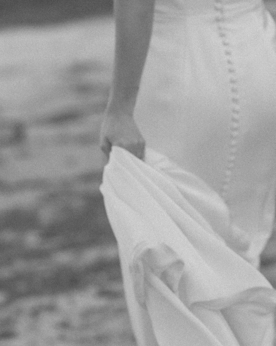 L&rsquo;amour, &agrave; la mer, b&amp;w blissfully just married 💋

There is something undeniably romantic about a tropical destination wedding captured in classic black and white 🌿

Guys it&rsquo;s my first post completely in black and white and I 