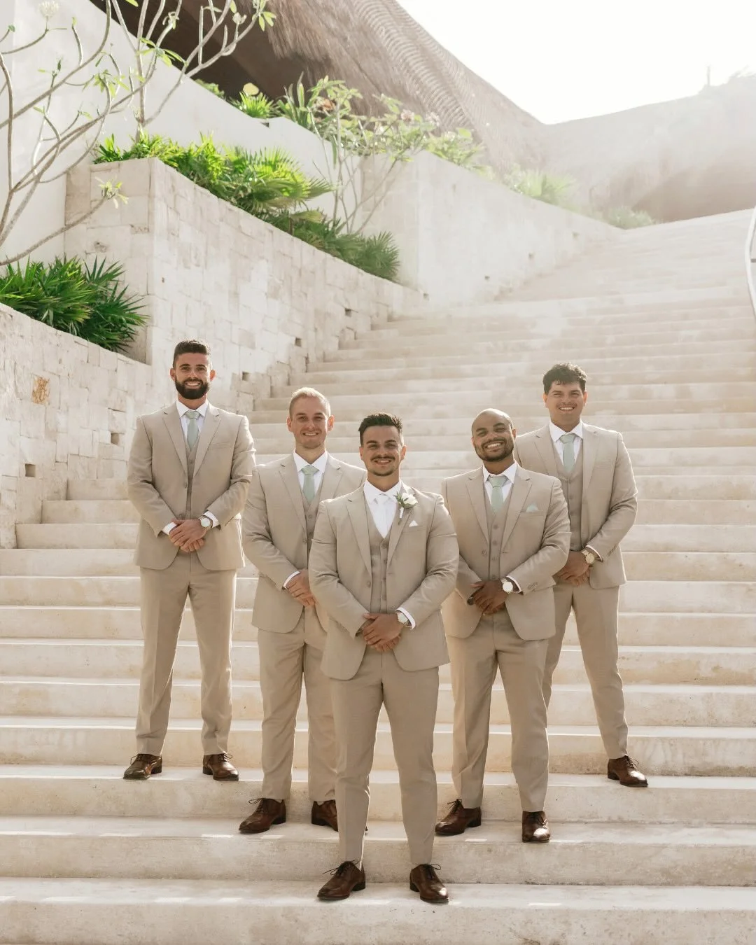 One moment dedicated to &ldquo;The guys.&rdquo;

As a wedding photographer I have encountered myself with lots of nice people, &amp; these guys:

They were JUST awesome! 🤩

The hours in the getting ready of the groom passed so fast, because of the g