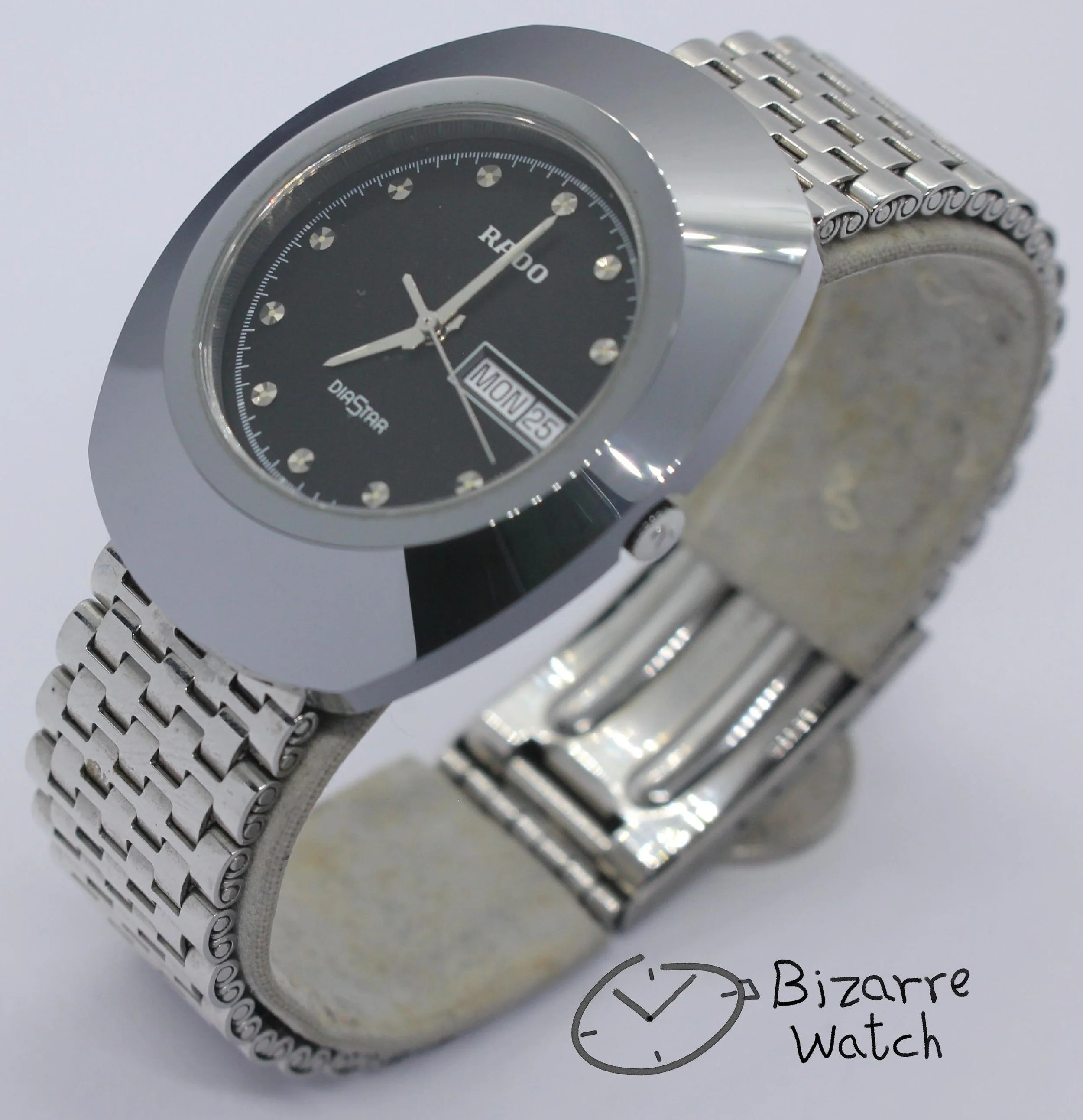 bizarre vintage used preowned RADO The Original Diastar Scratchproof 114.0391.3 Day Date 36mm Black Watch women men unisex