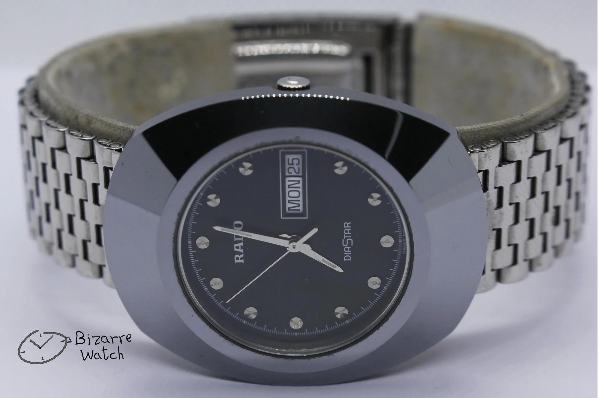 114.0391.3 رادو ساعة ساعه اوريجينال أوريجينال ضد الخدش مستعمل مستعمله مستعملة رجال رجالى رجالي حريمي عتيقة دياستار تنجستن أسود اسود  سوداء تاريخ يوم